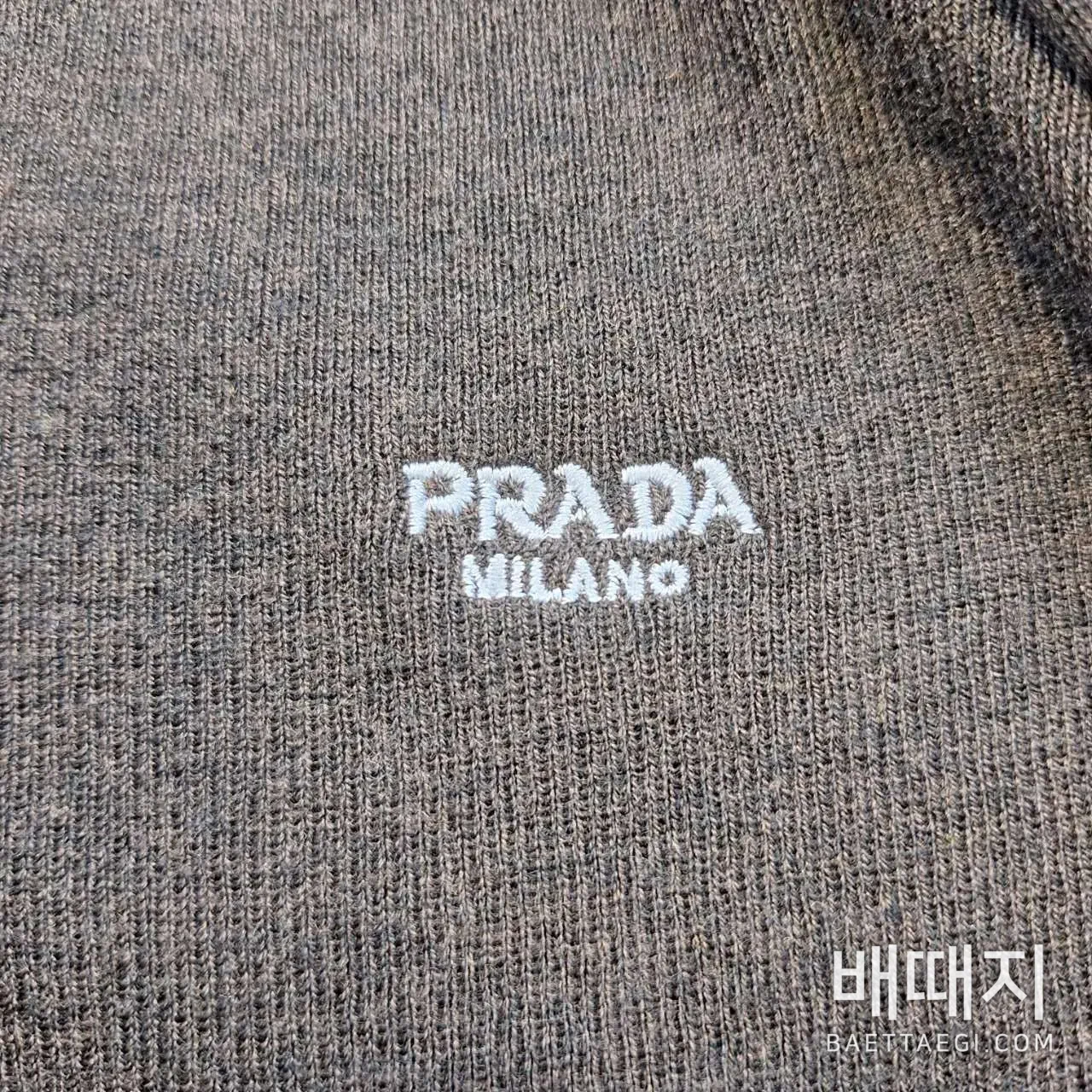 프라다 컬러블록 V넥 니트 가디건 검수사진 4