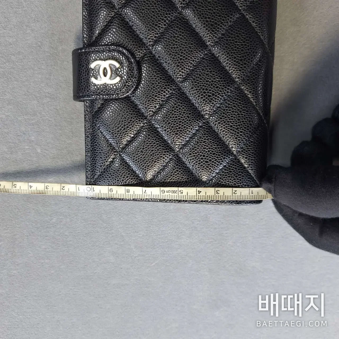 샤넬 다이아몬드 스티치 더블 C 로고 지갑 검수사진 3