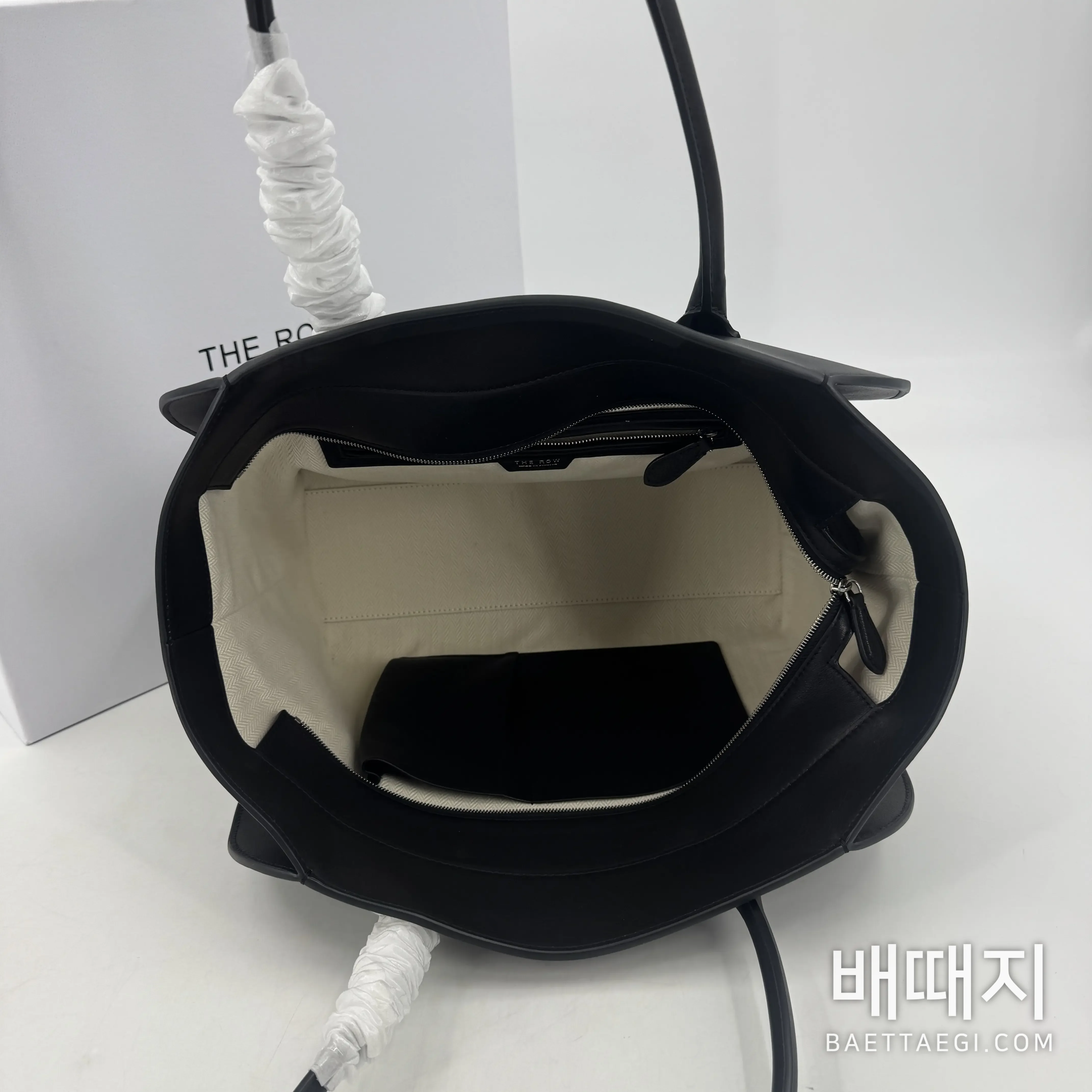 더로우 머니 14 인치 PU 가죽 가방 75302 검수사진 8