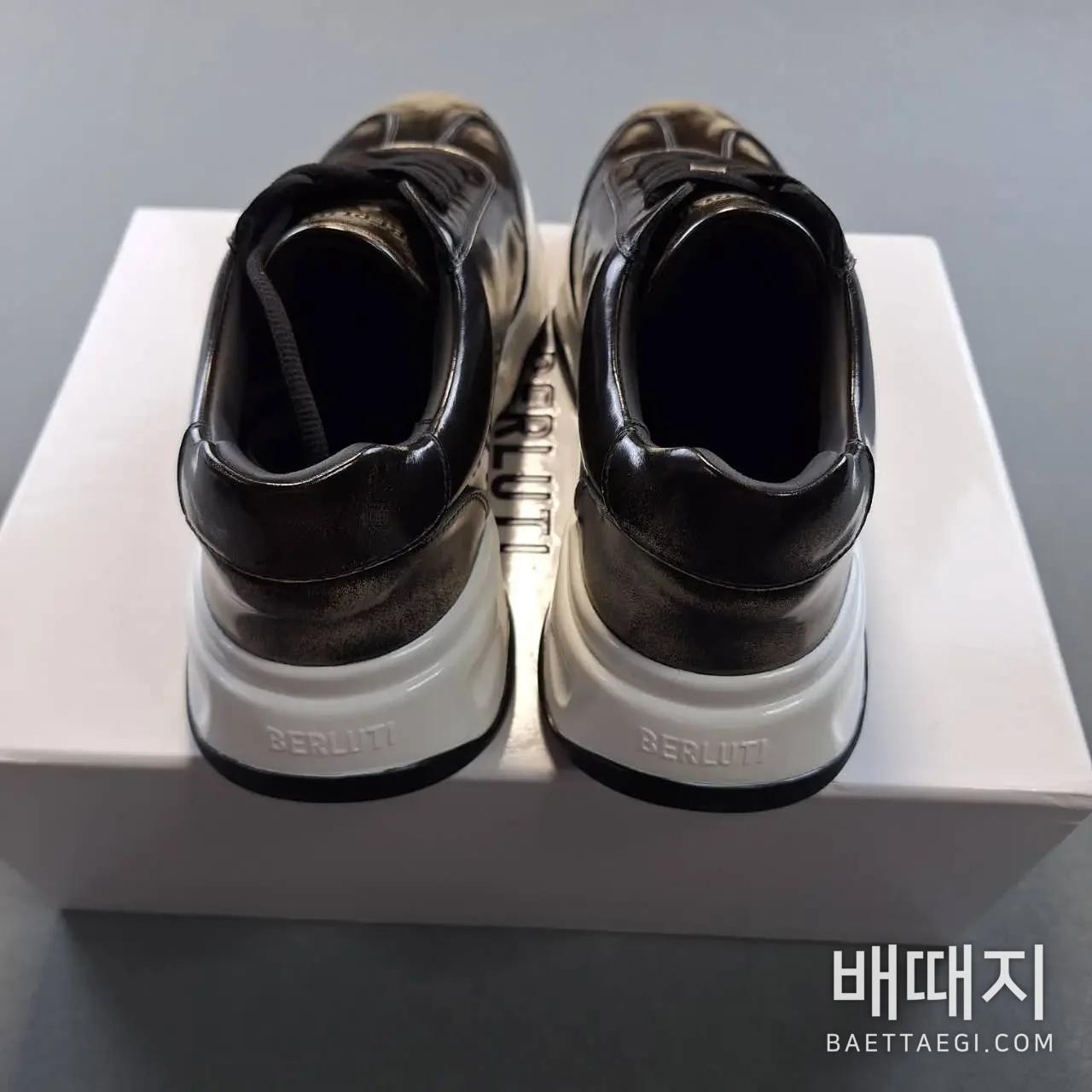 벨루티 가죽 스니커즈 남성 신발 24557 검수사진 3
