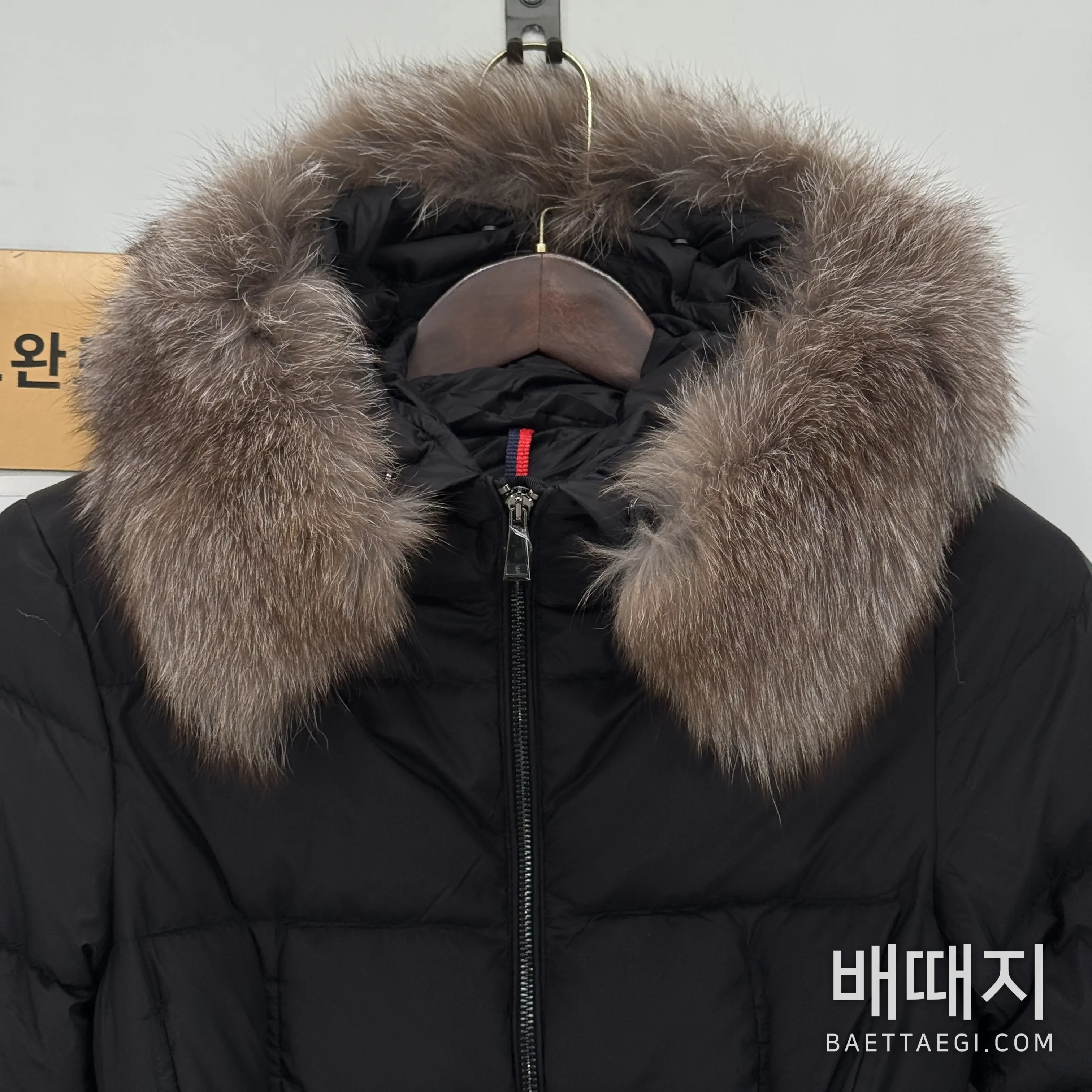 몽클레르 여성 후드 패딩 재킷 188533 검수사진 7
