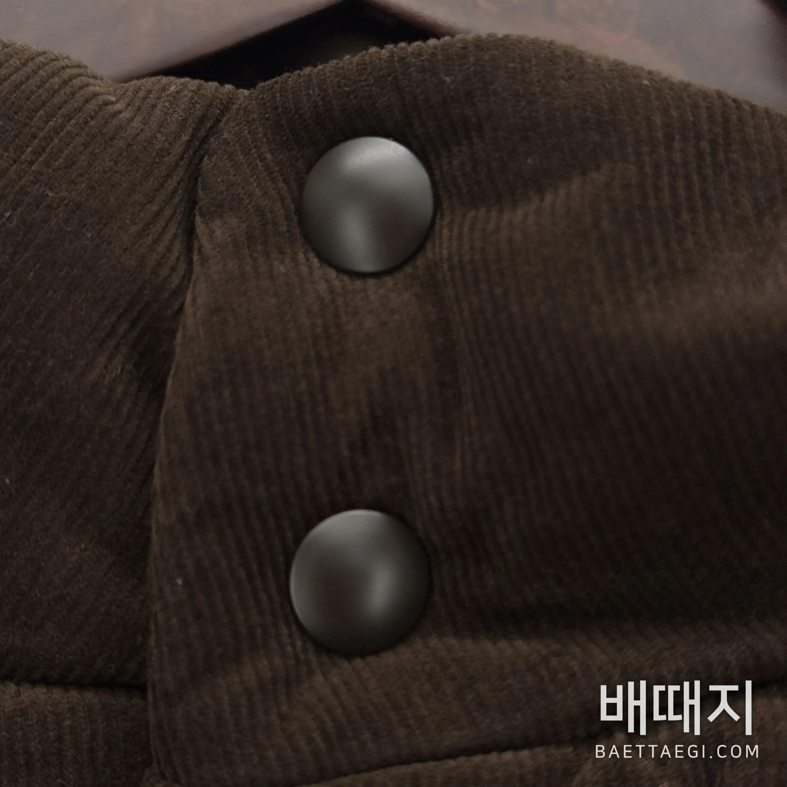 프라다 메탈 로고 남성 나일론 패딩 재킷 164990 검수사진 8