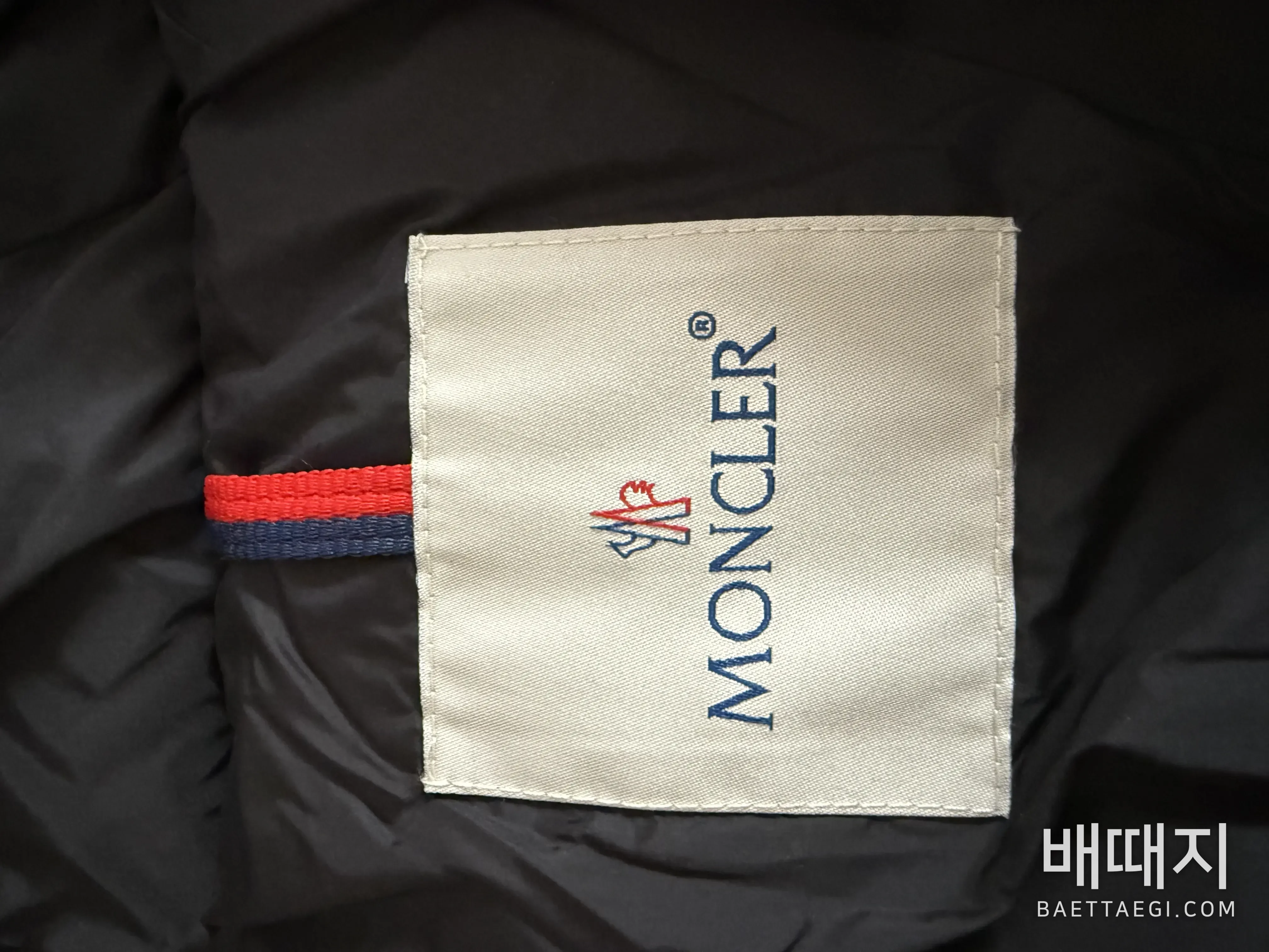 몽클레르 페이크 퍼 카라 중기장 여성 패딩 재킷 202703 검수사진 3