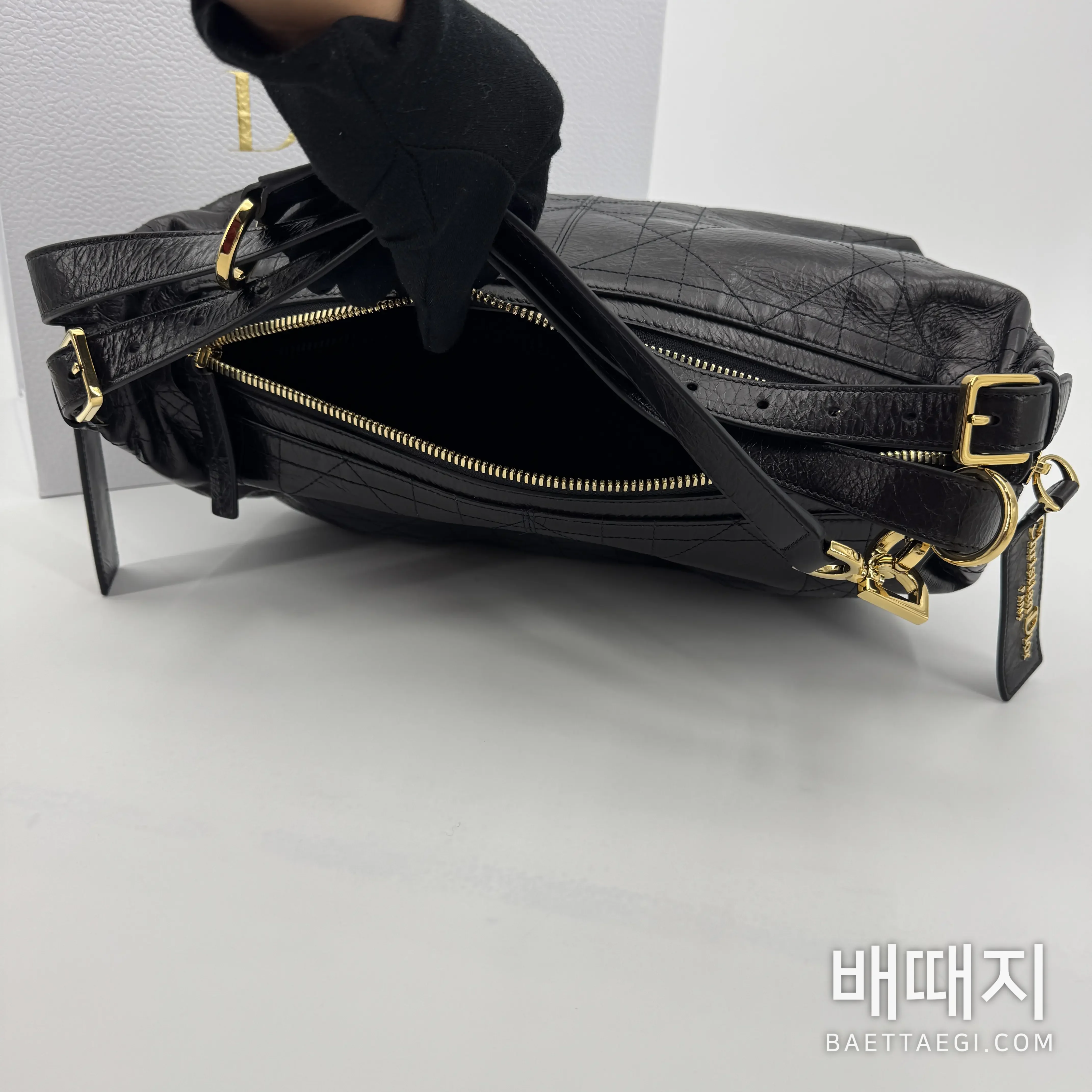 디올 미디엄 숄더백 16828 검수사진 4