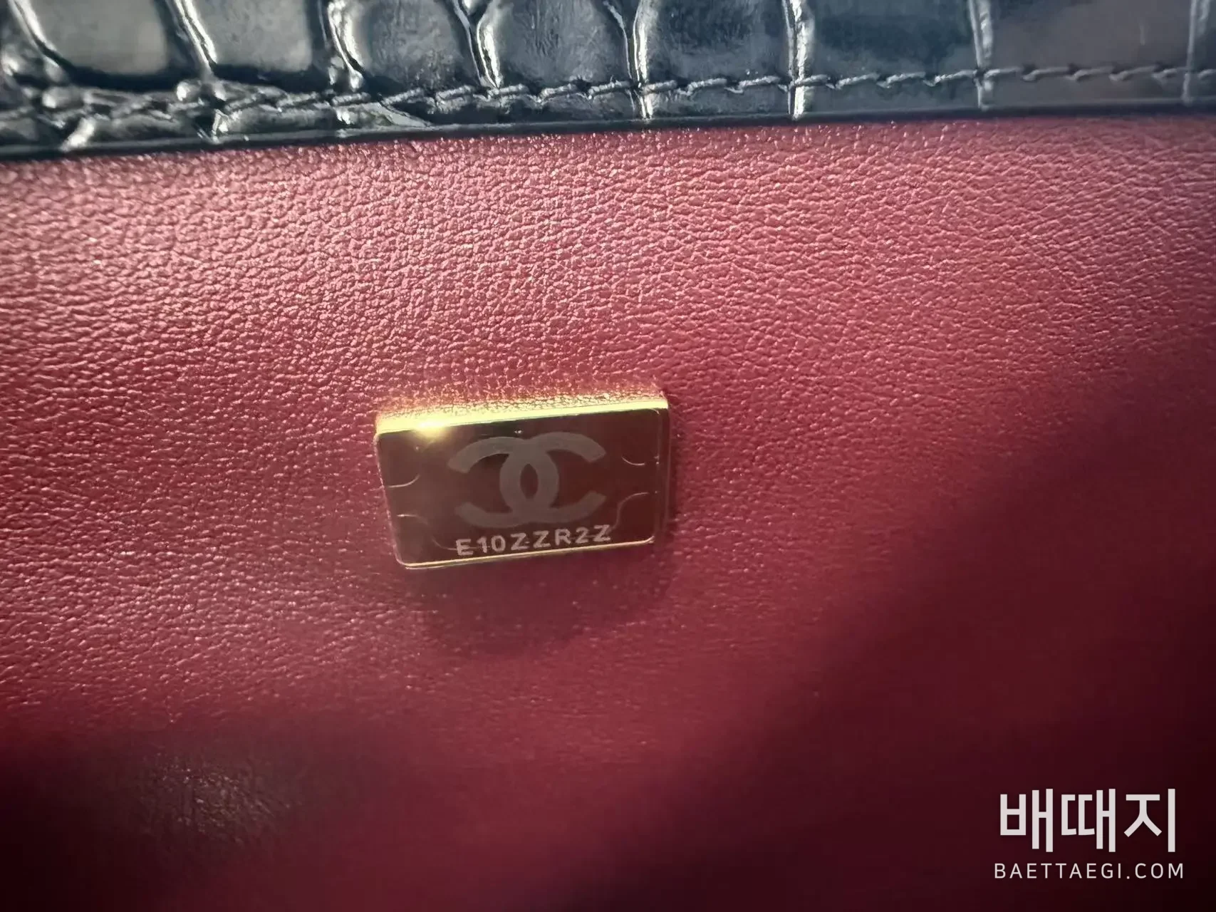 샤넬 크로커다일 스킨 토트백 130458 검수사진 13
