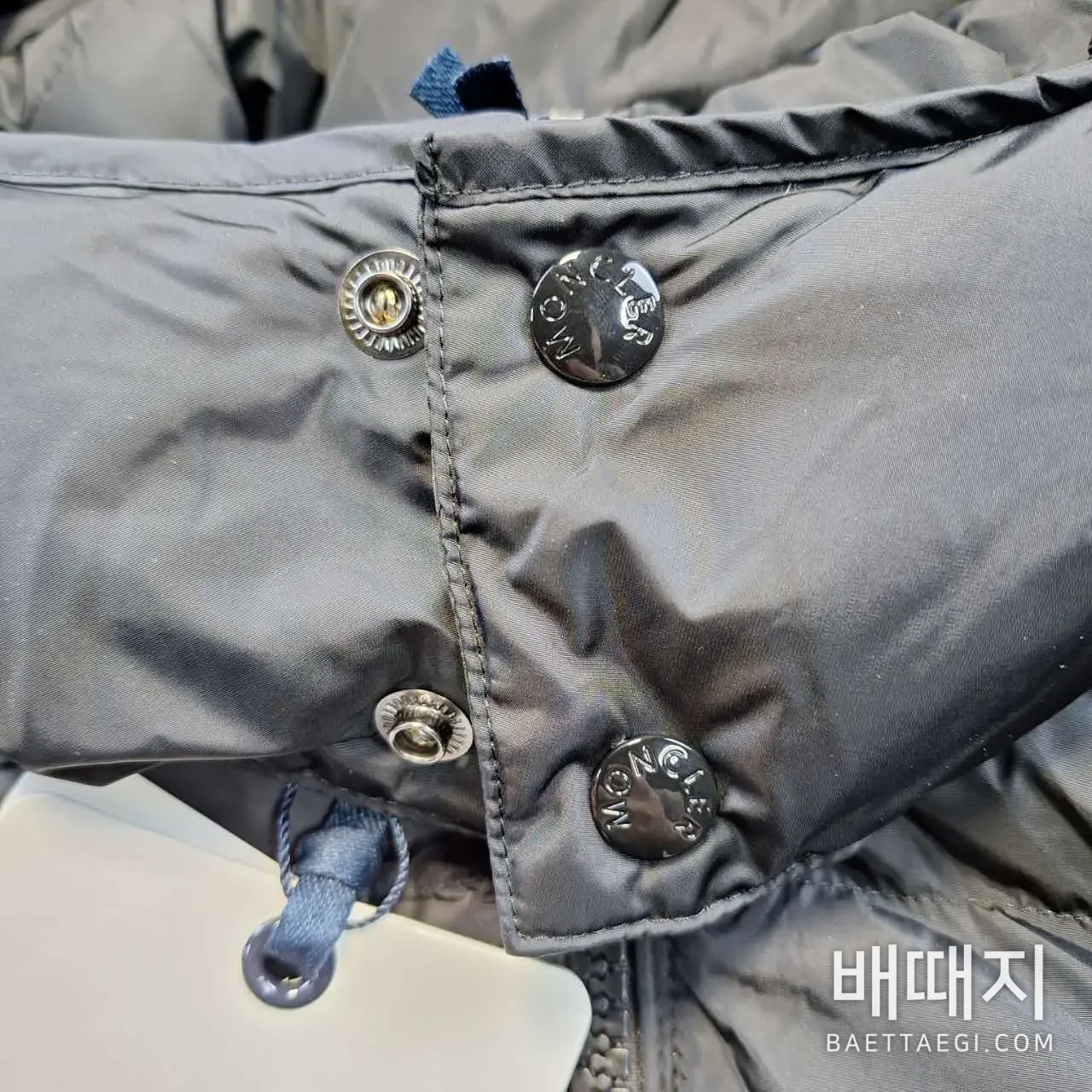 몽클레르 마야 매트 다운 패딩 점퍼 ZD99 검수사진 3