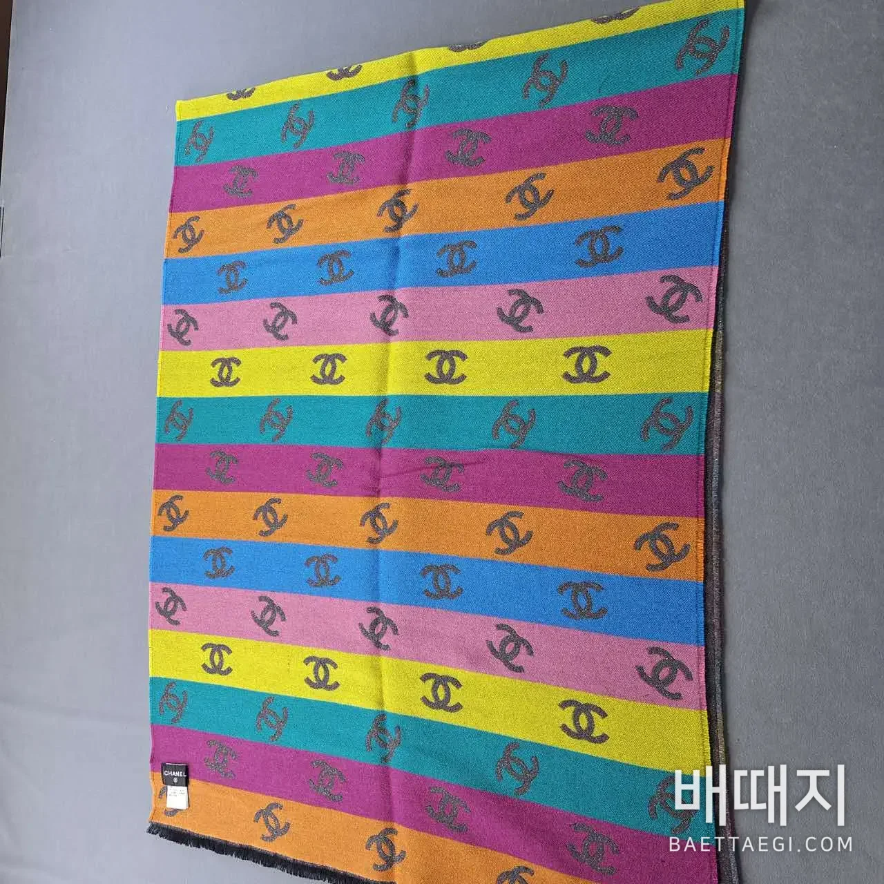 샤넬 레인보우 캐시미어 머플러 검수사진 4