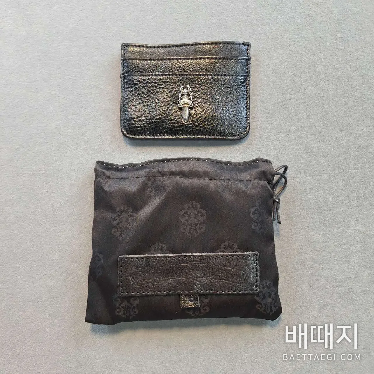 크롬하츠 블랙소드 소가죽 실버 카드 홀더 지갑 162480 검수사진 1