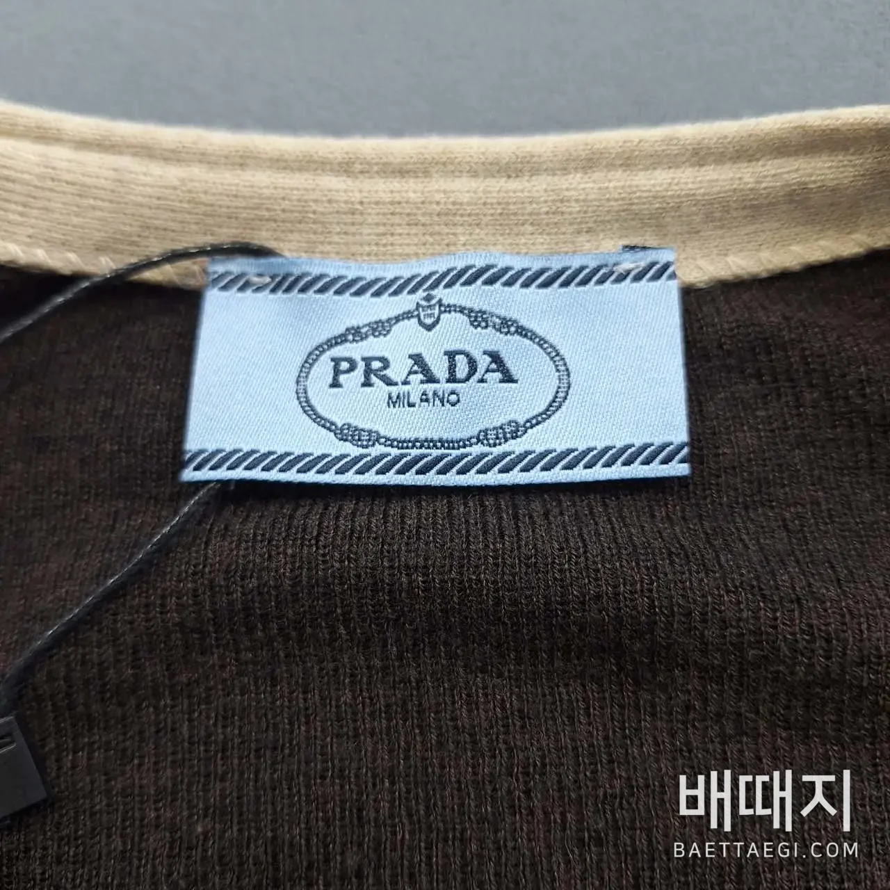프라다 컬러블록 V넥 니트 가디건 검수사진 3