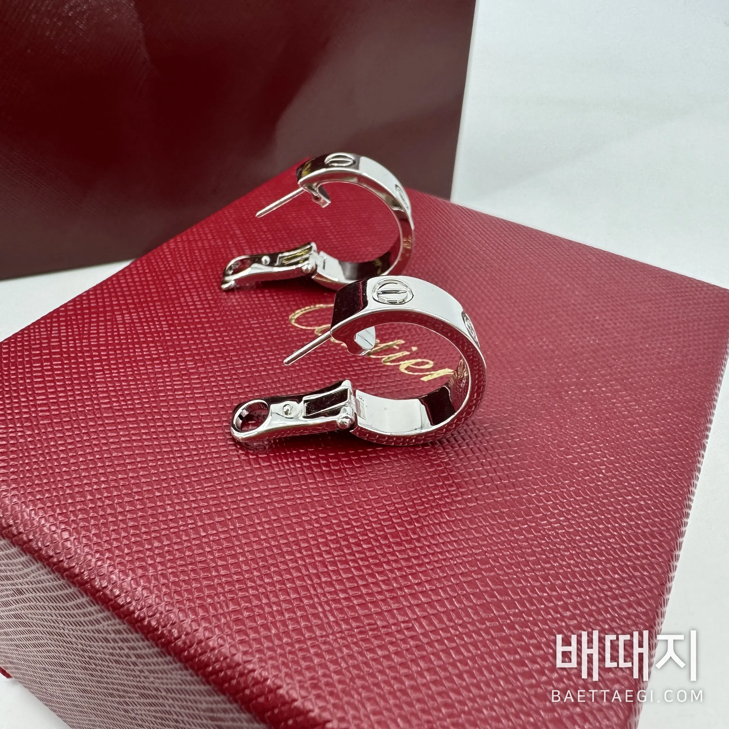 까르띠에 러브 다이아몬드 나사 귀걸이 검수사진 3