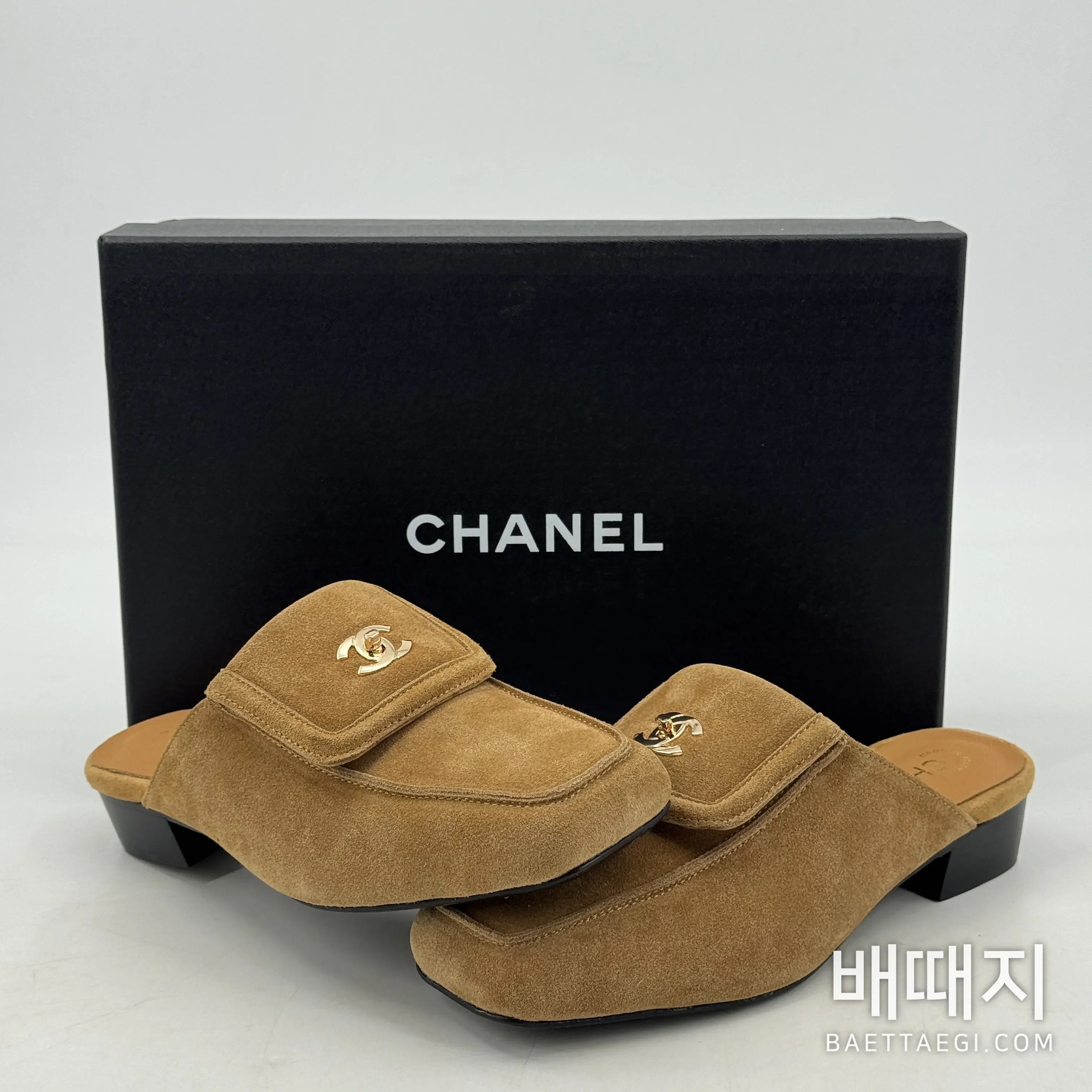 샤넬 26C 더블 C 버클 스퀘어 토 슬리퍼 검수사진 3