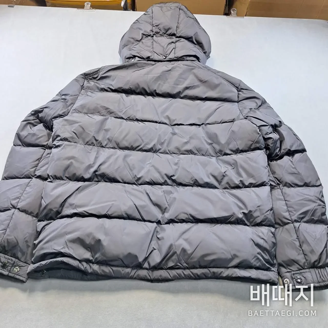 몽클레르 마야 매트 다운 패딩 점퍼 ZD99 검수사진 2