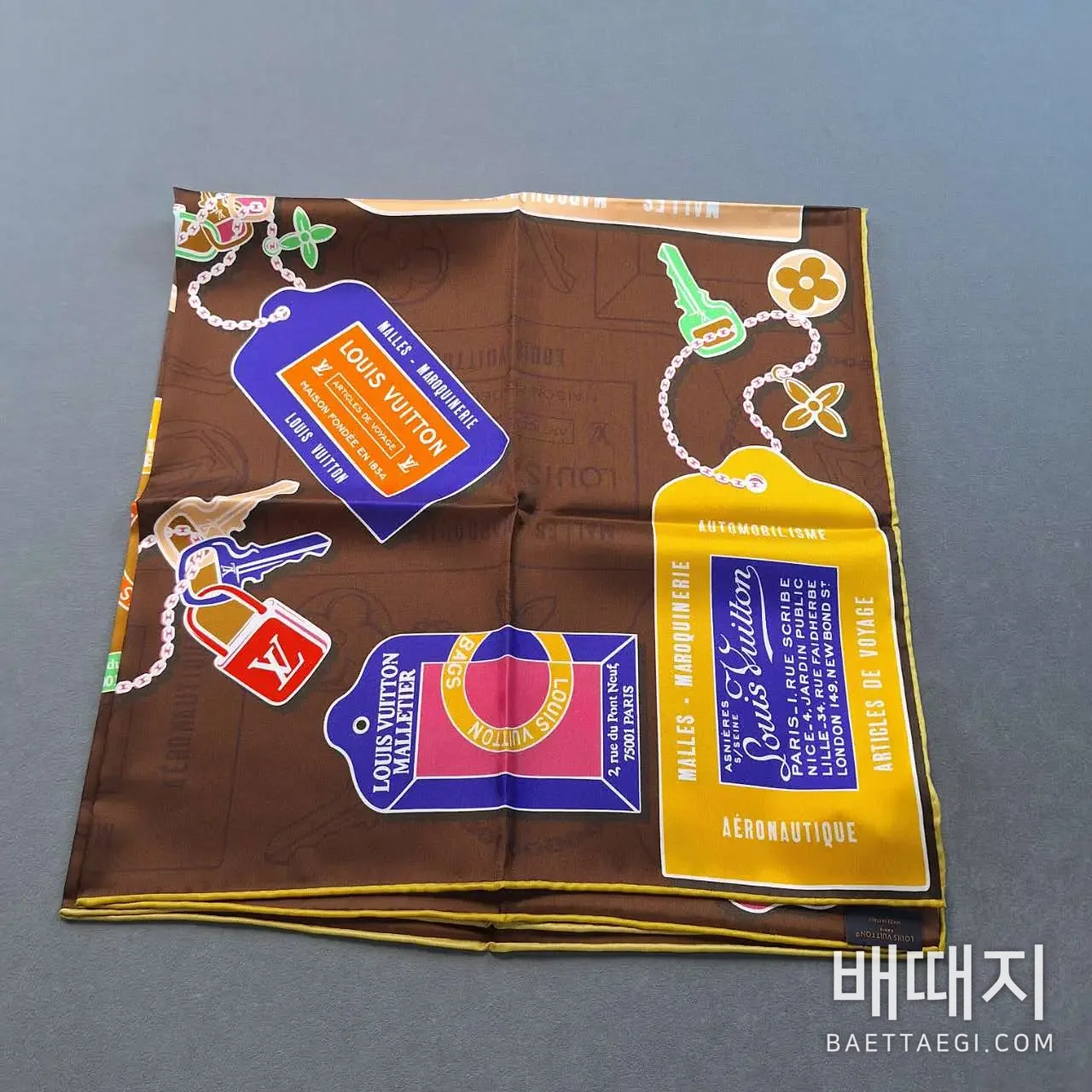 루이비통 TAG AND GO 스퀘어 90 실크 스카프 180194 검수사진 2