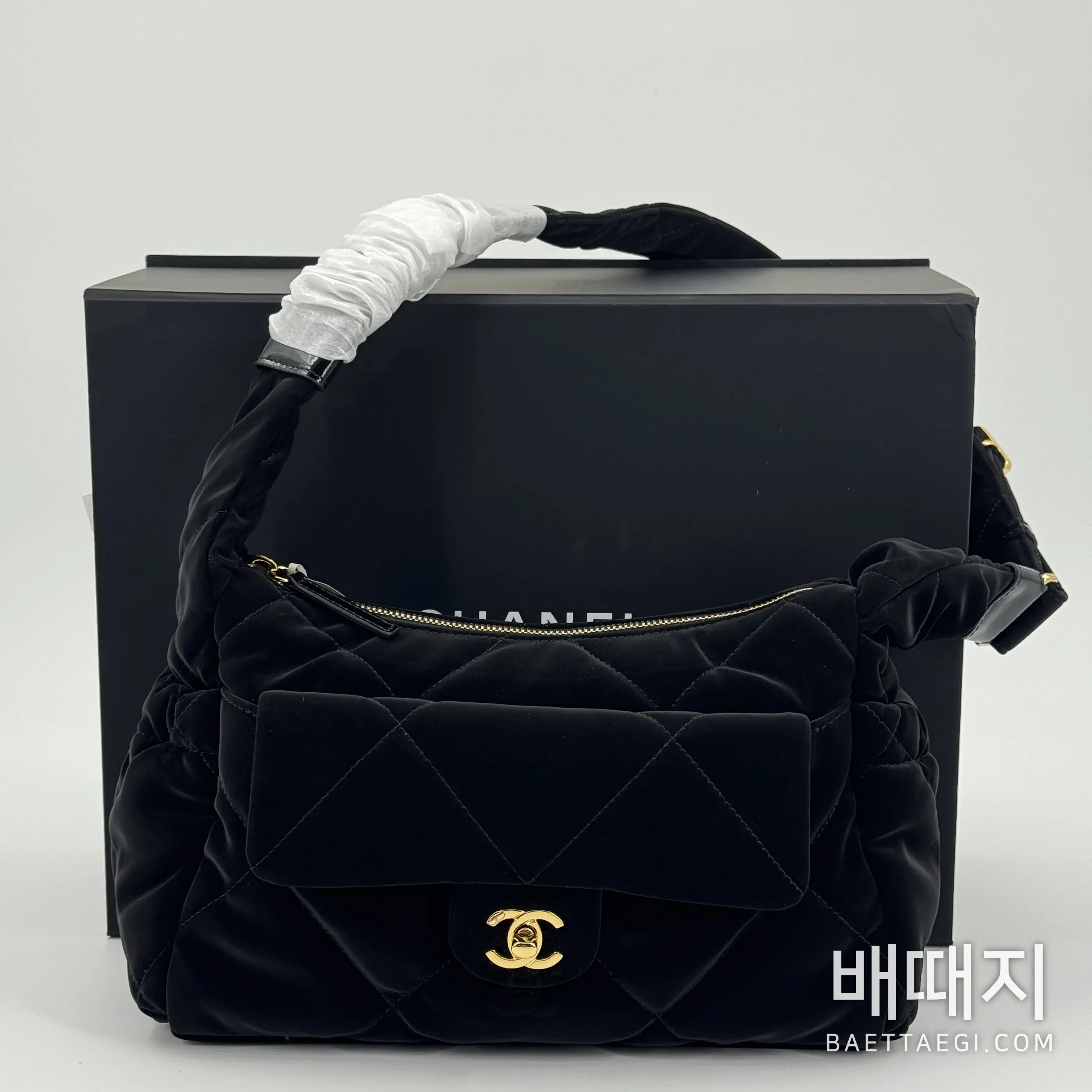 샤넬 코코 네쥬 벨벳 나일론 턴락 볼링백 검수사진 8