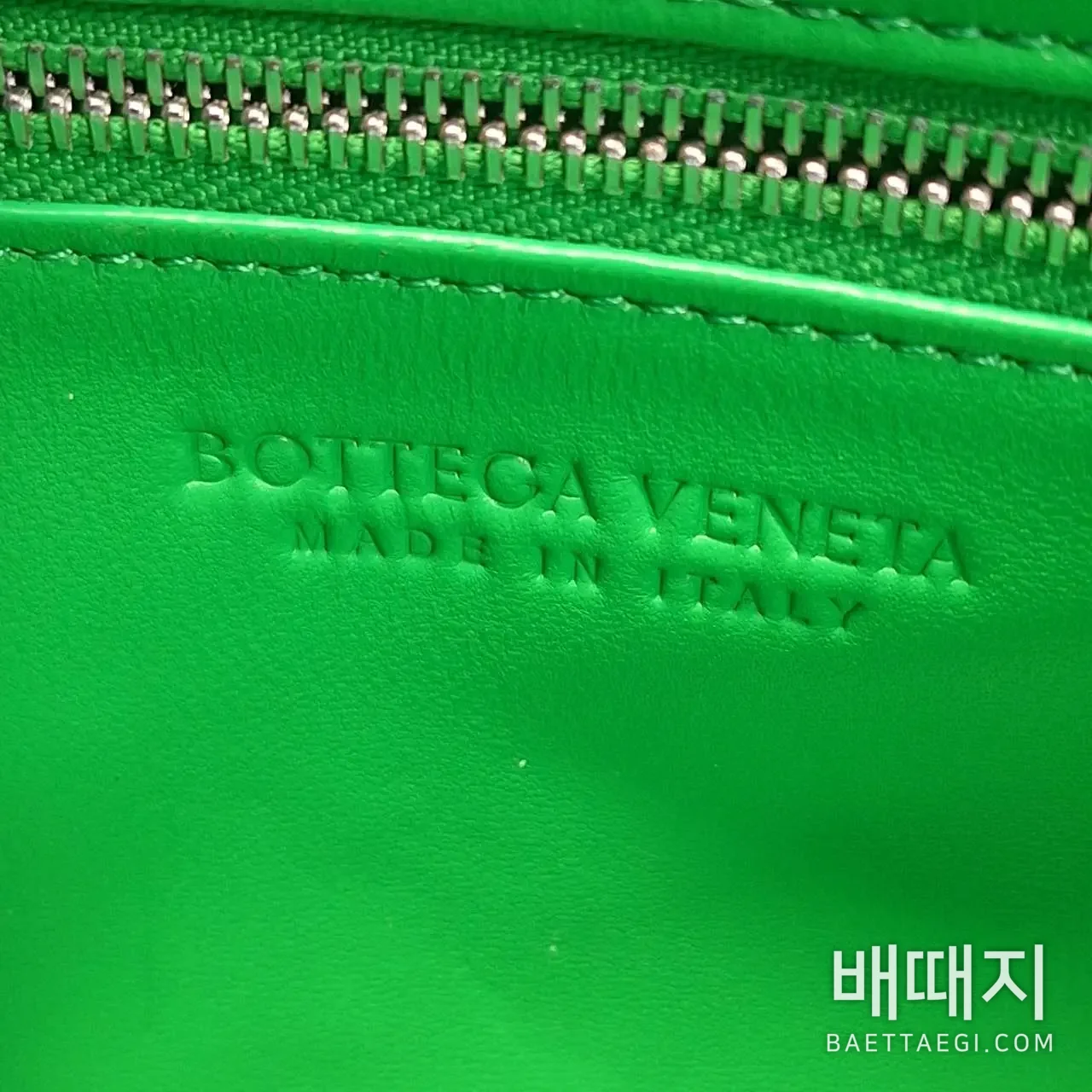 보테가베네타 스몰 카세트백 708768 154886 검수사진 6