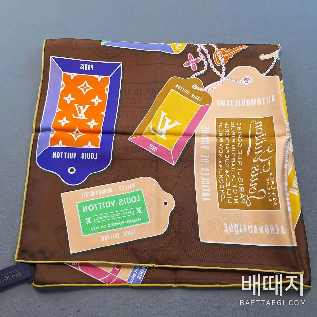 루이비통 TAG AND GO 스퀘어 90 실크 스카프 180194 검수사진 5