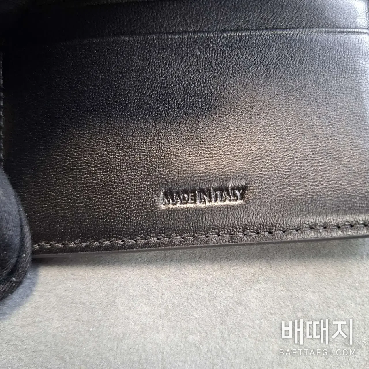 셀린느 특대 모노그램 지갑 검수사진 5