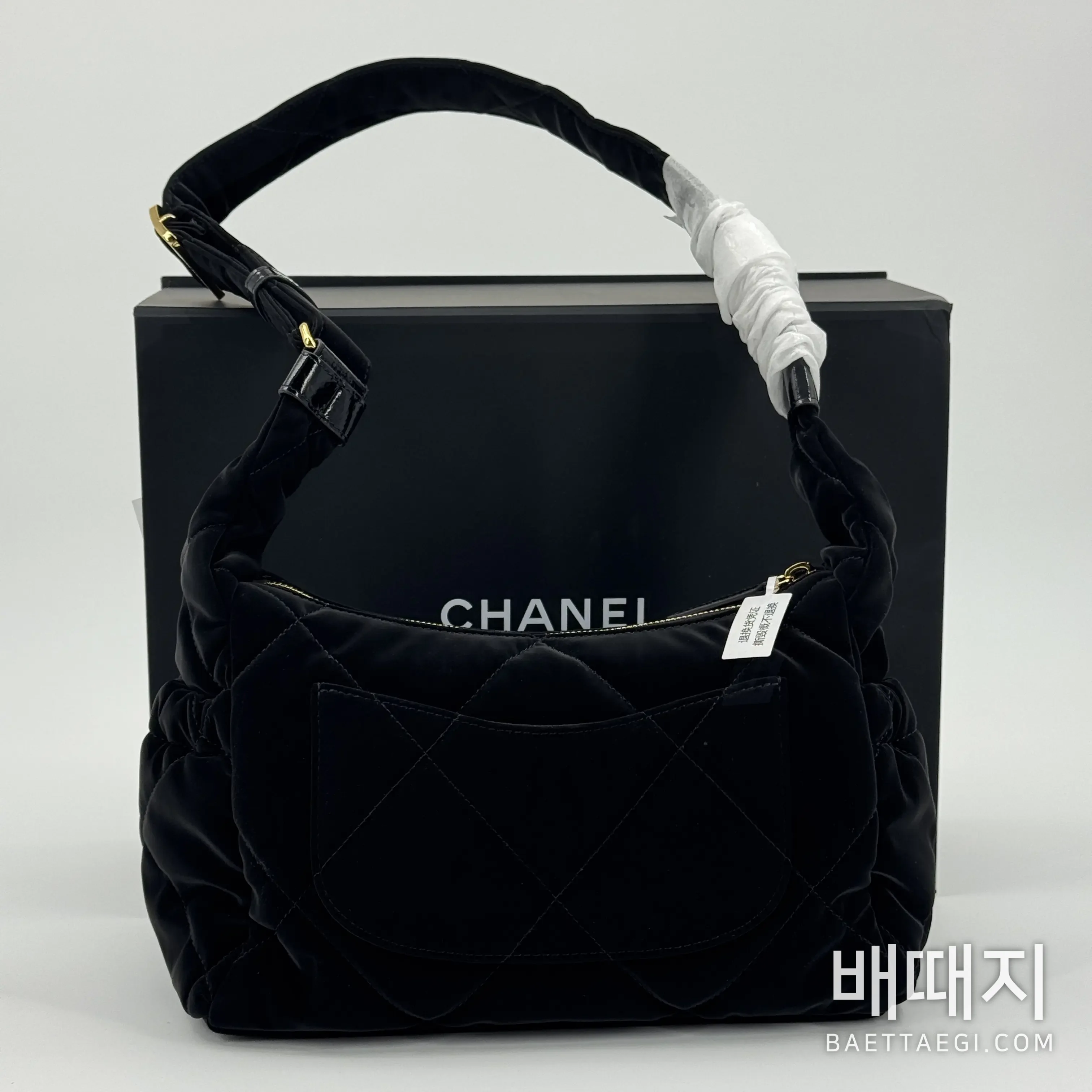 샤넬 코코 네쥬 벨벳 나일론 턴락 볼링백 검수사진 3