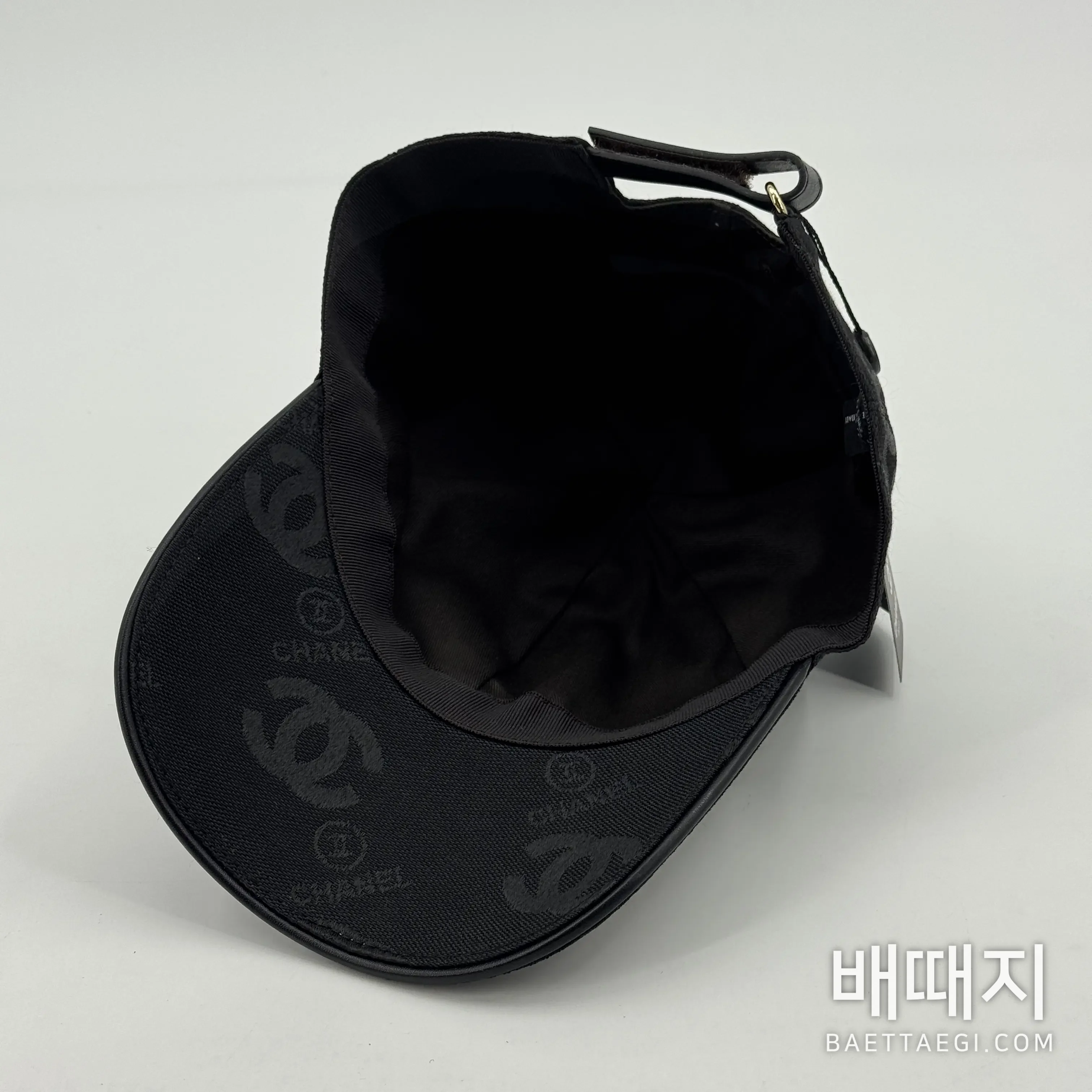 샤넬 더블 C 로고 캡 185632 검수사진 2