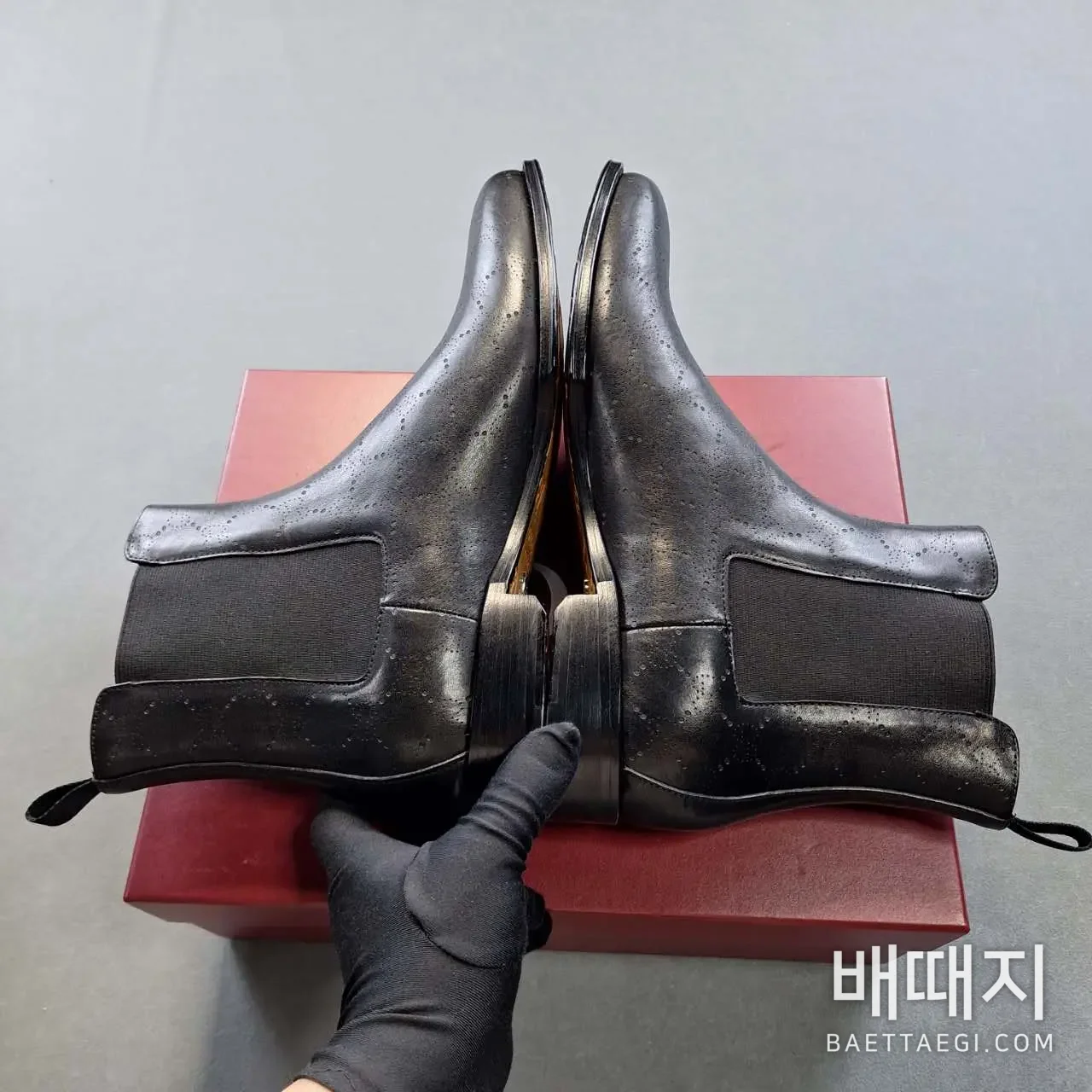 구찌 부츠 남성 가죽 더블 G 펀칭 디테일 검수사진 4