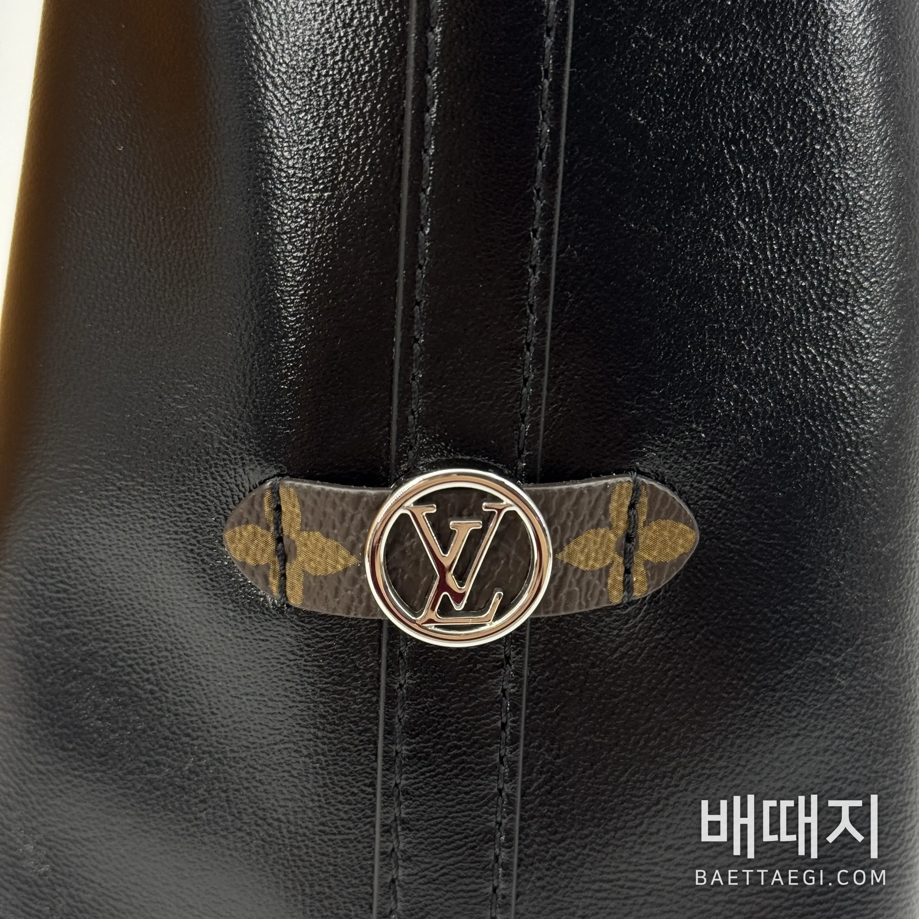 루이비통 캐리올 다크 미디엄 램스킨 핸드백 M25143 검수사진 9