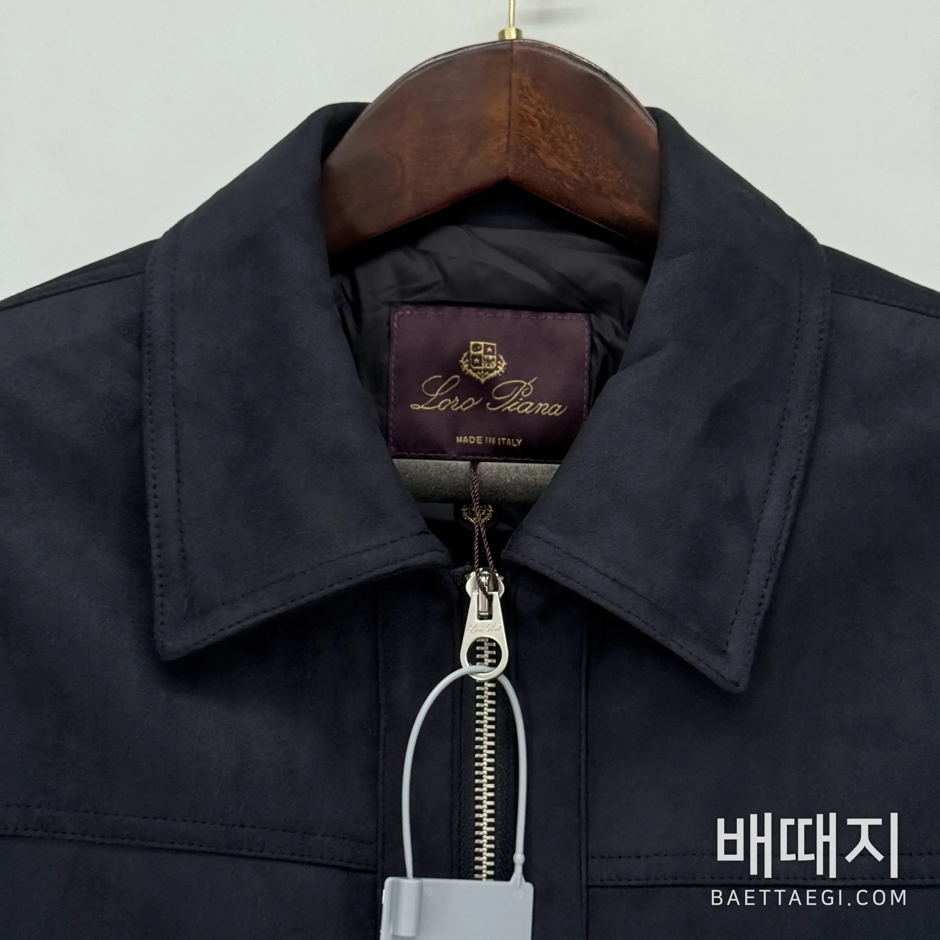 로로피아나 스웨이드 카라 다운 자켓 187752 검수사진 2