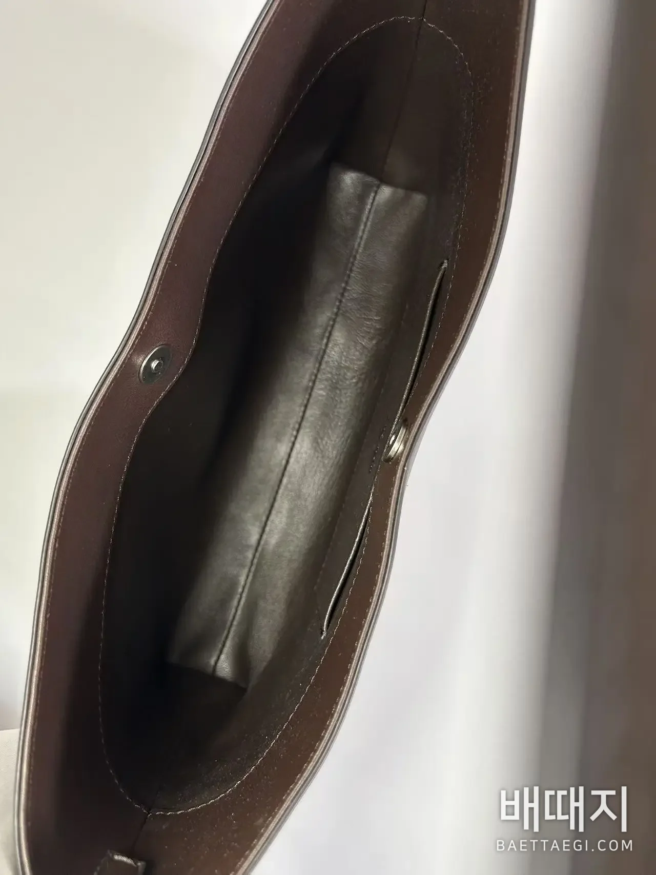 더로우 알마 바게뜨 dark brown 검수사진 6
