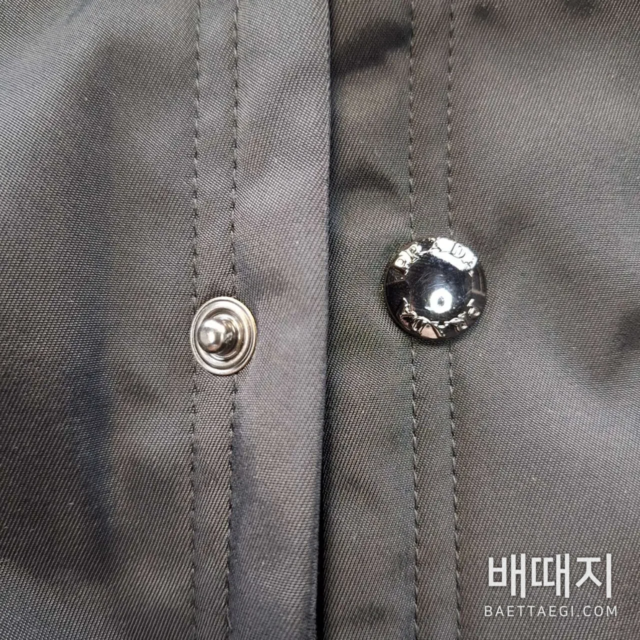 프라다 남성 다운 자켓 검수사진 5
