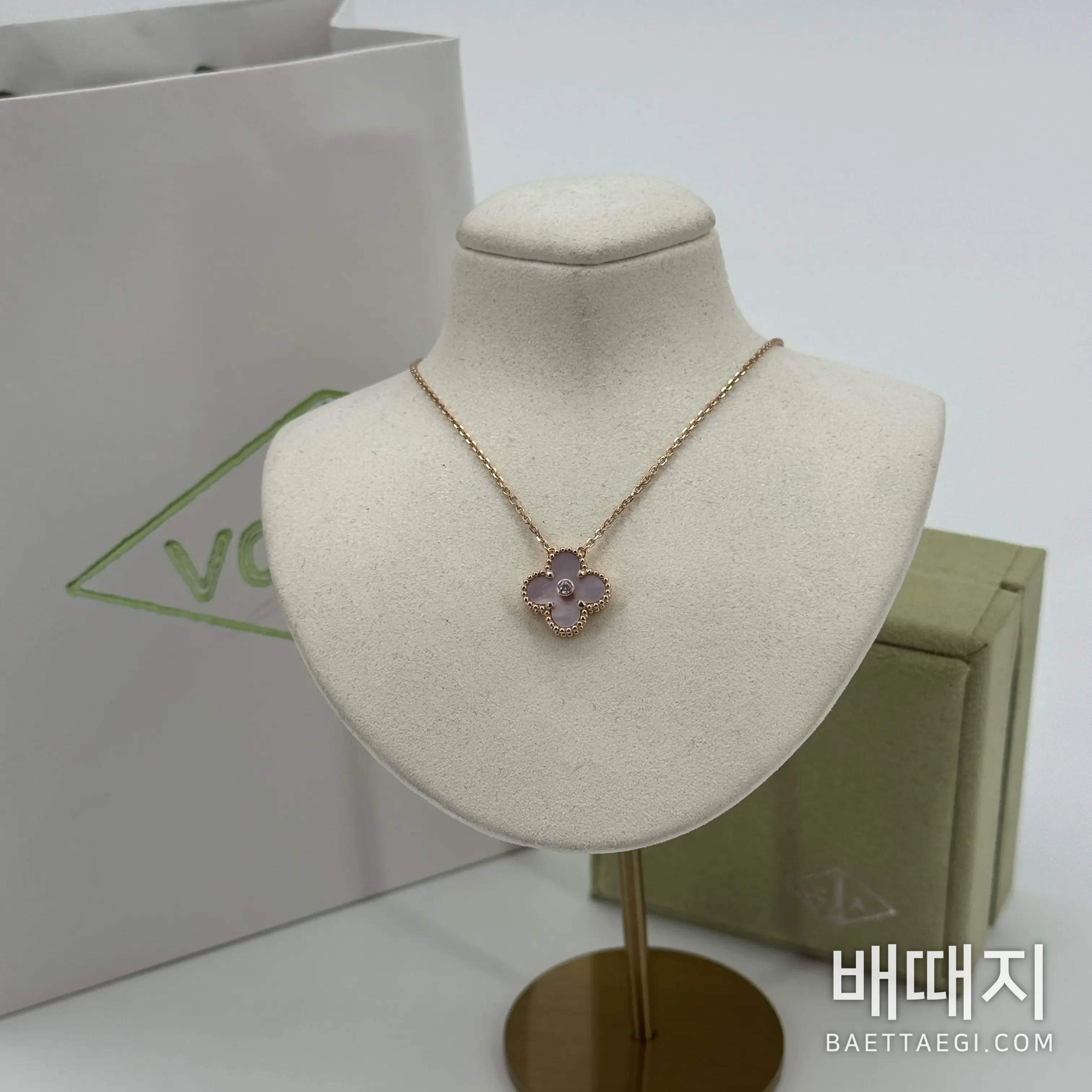 반클리프앤아펠 분홍 자개 다이아몬드 네잎클로버 목걸이 178565 검수사진 1