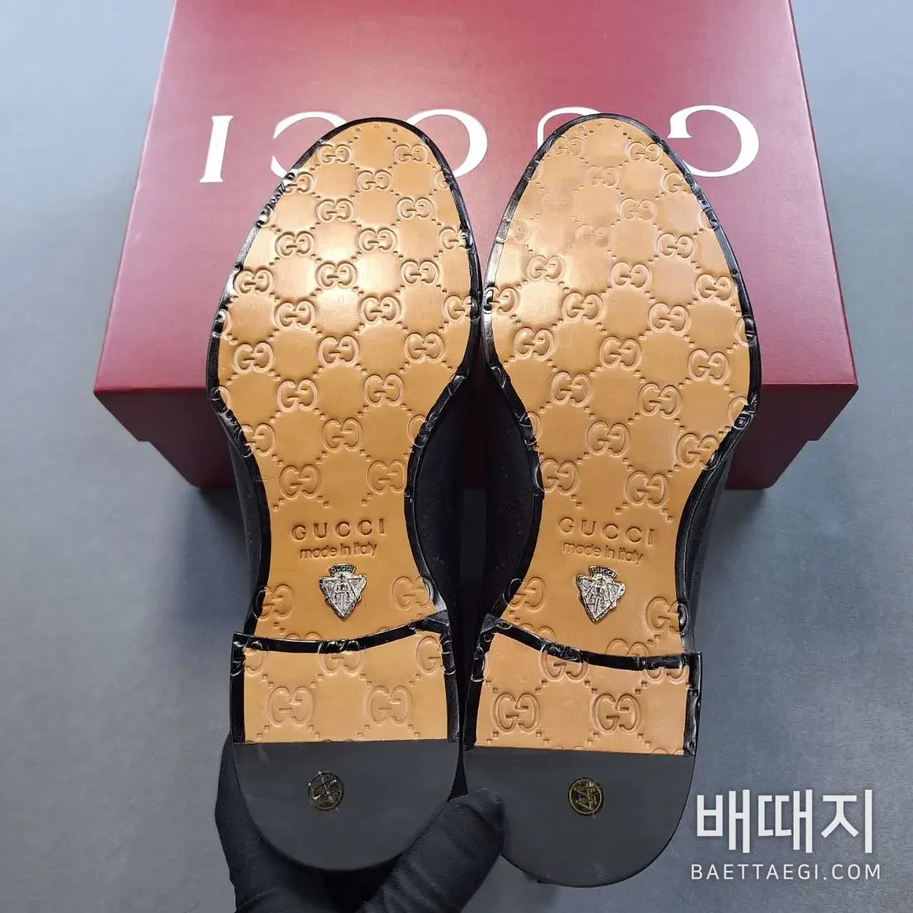 구찌 부츠 남성 가죽 더블 G 펀칭 디테일 205494 검수사진 6