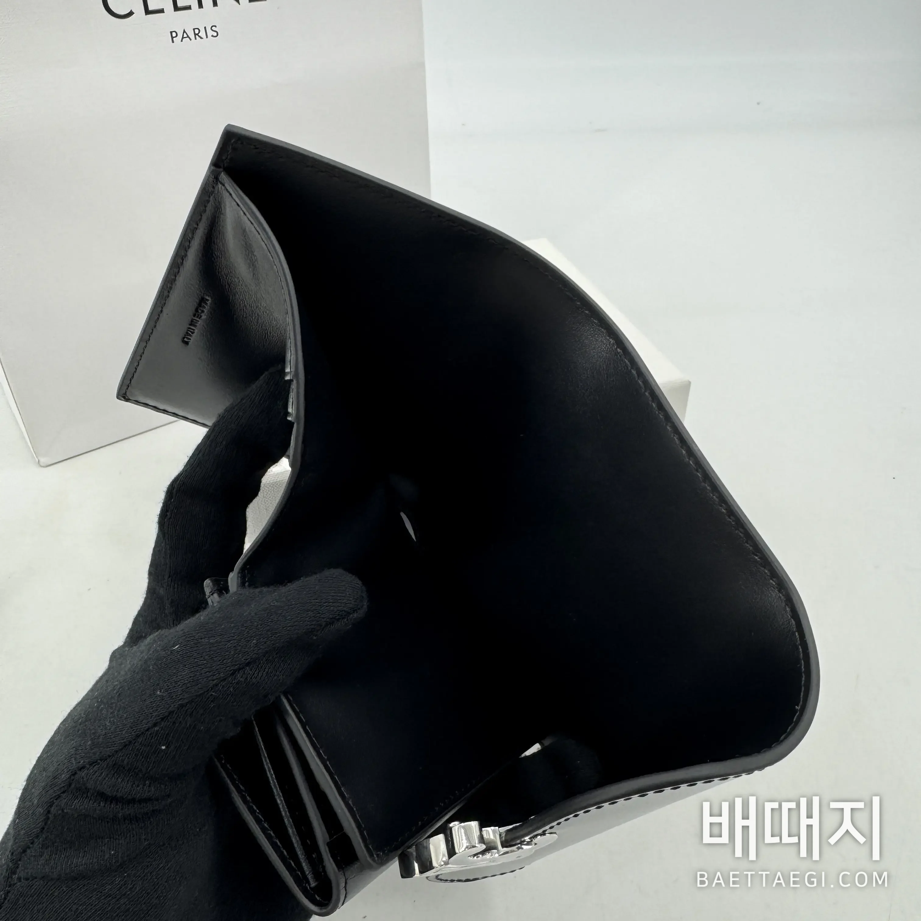 셀린느 지갑 22625 검수사진 4
