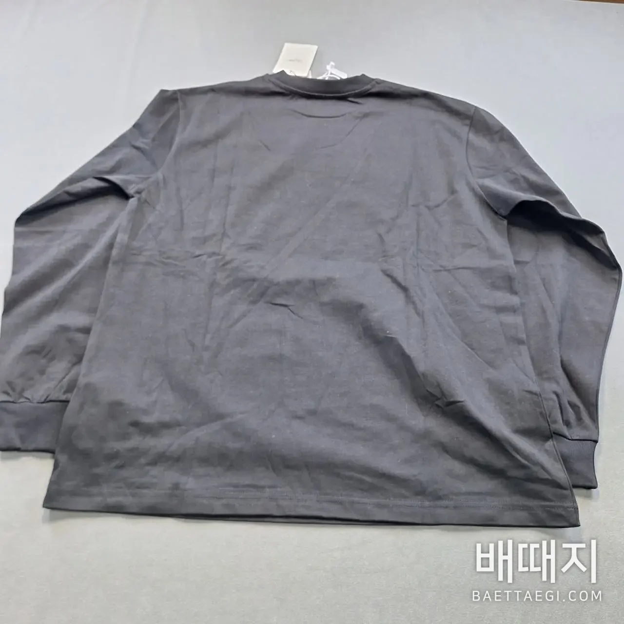 셀린느 자수 로고 긴팔 티셔츠 검수사진 2