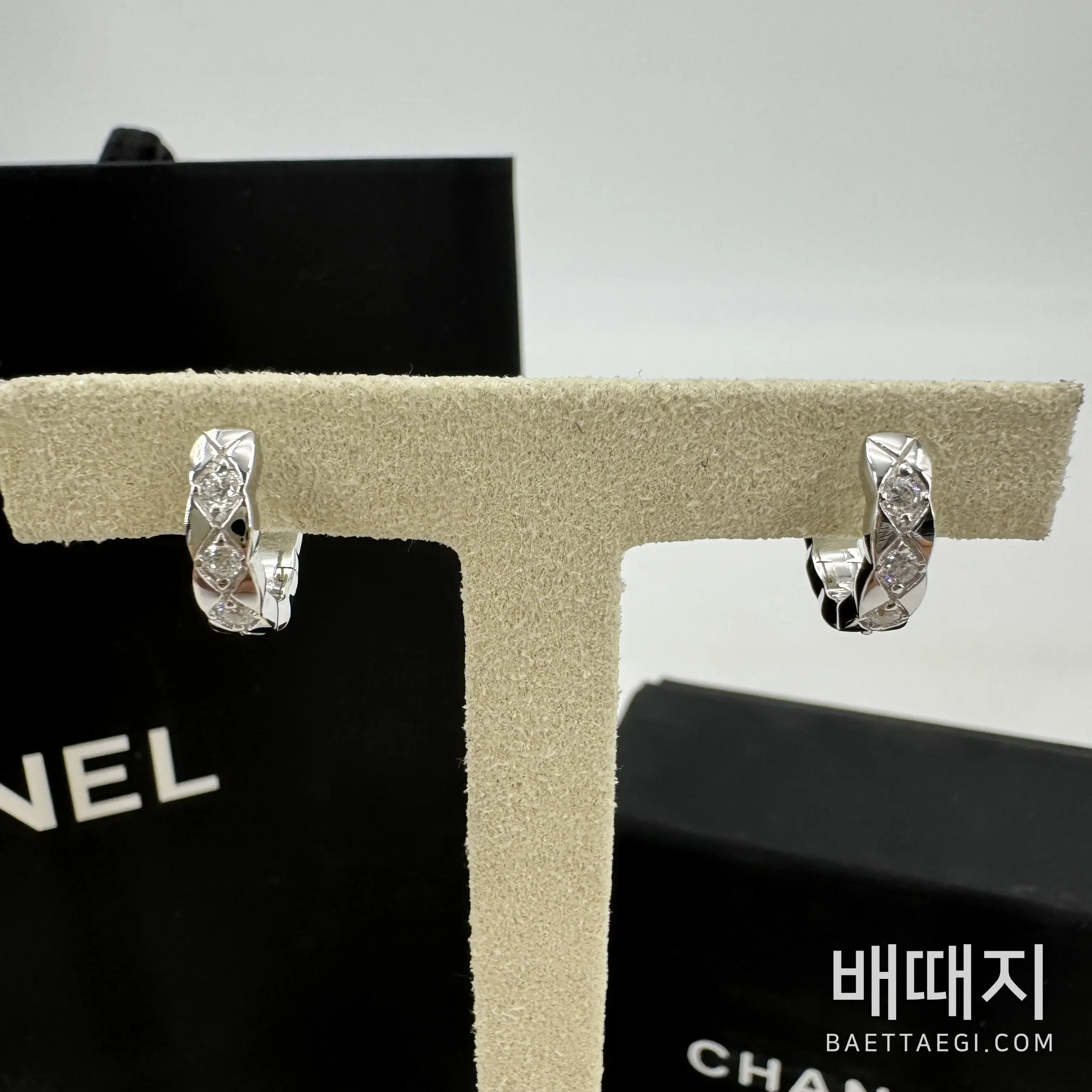 샤넬 화이트골드 코코 크러쉬 귀걸이 178420 검수사진 6