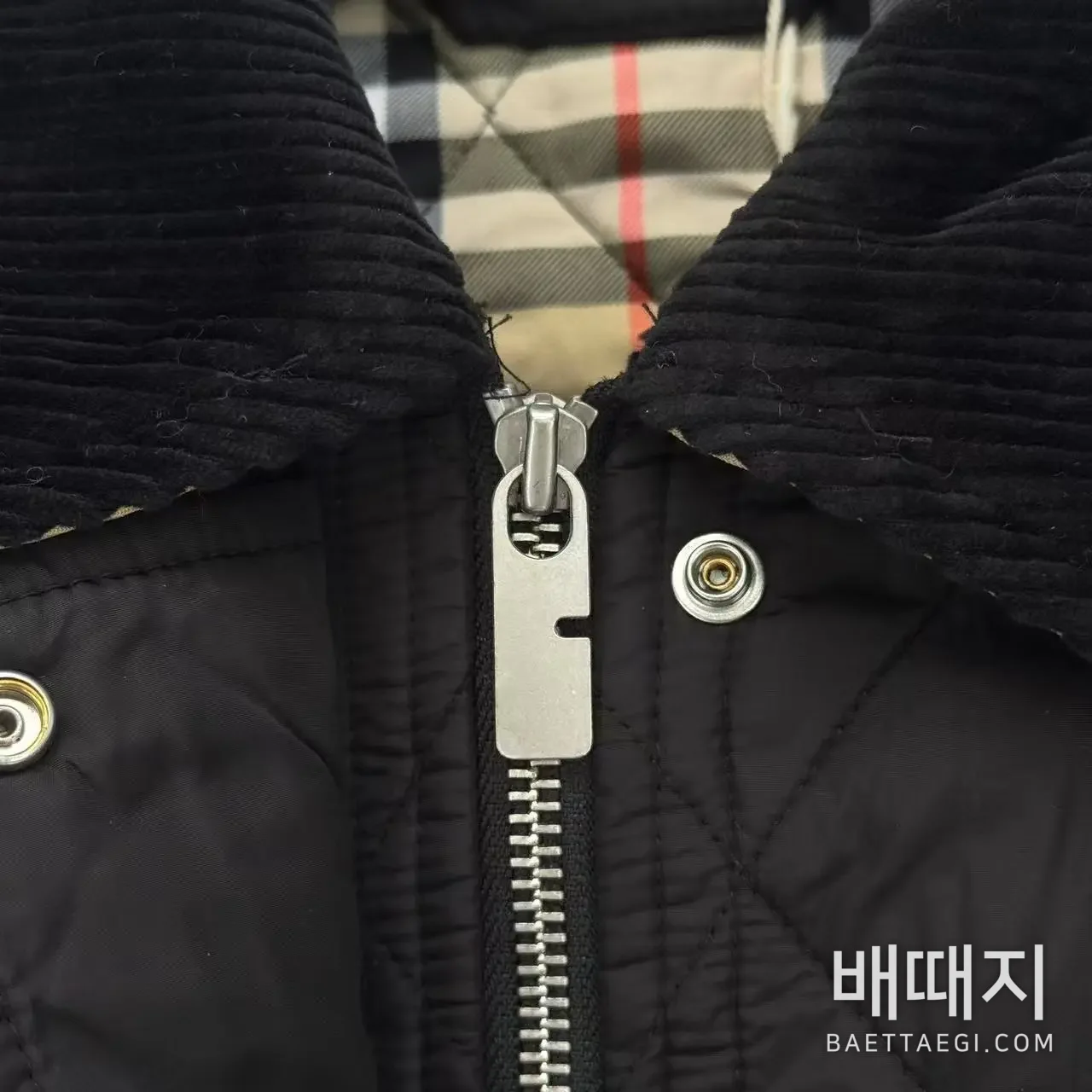 버버리 다이아몬드 퀼팅 나일론 코튼 패딩 자켓 검수사진 3