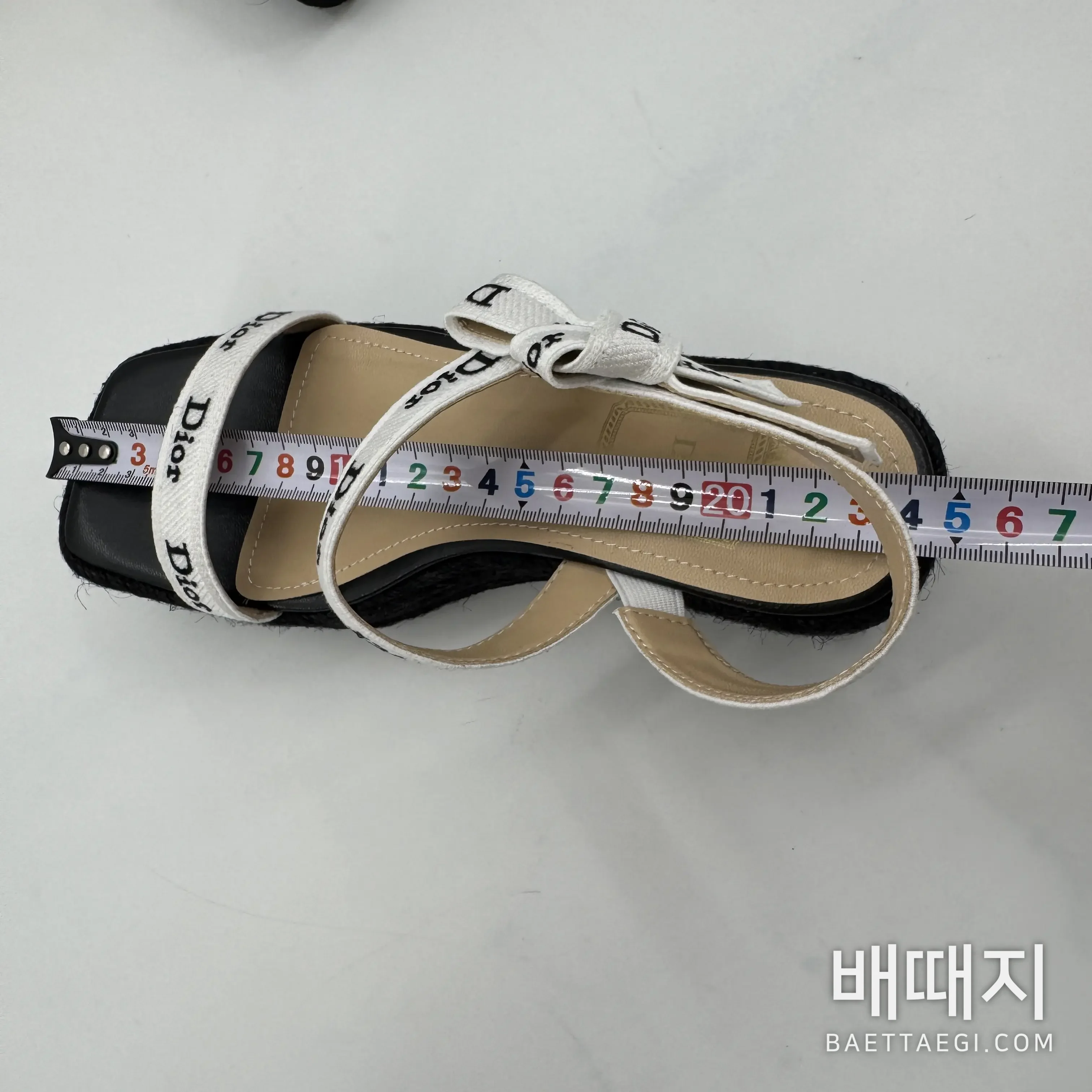 디올 뉴 보우레터 웨빙 스트랩 웨지 샌들 132616 검수사진 11