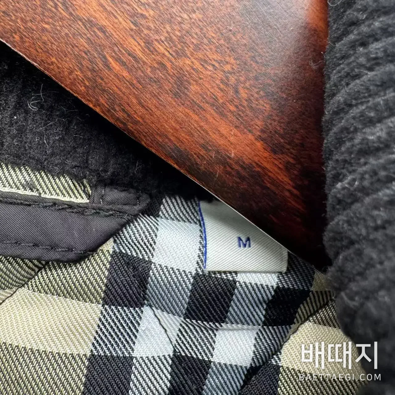 버버리 다이아몬드 퀼팅 나일론 코튼 패딩 자켓 170931 검수사진 8