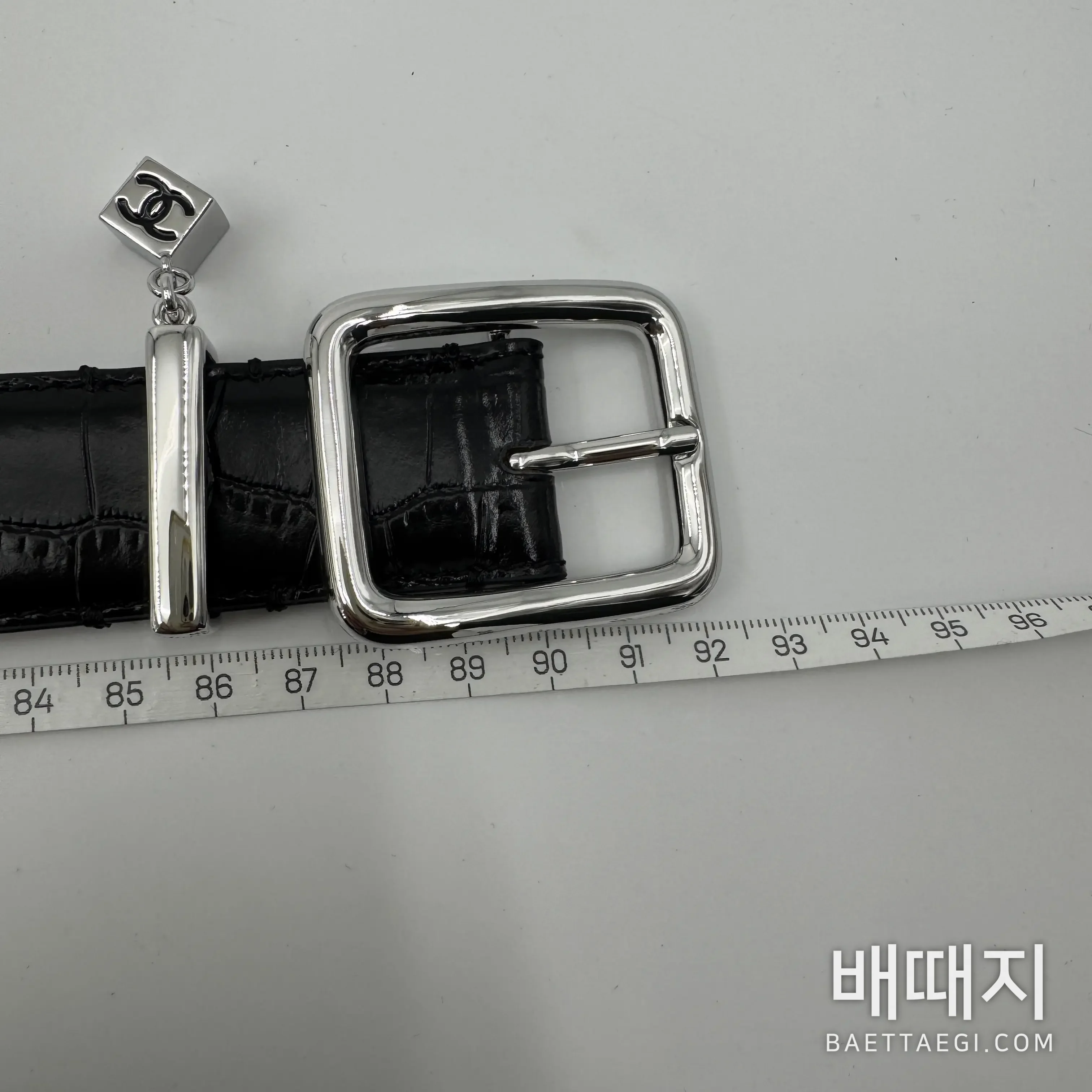 샤넬 CC 참 크로커다일 엠보싱 가죽 벨트 177249 검수사진 8