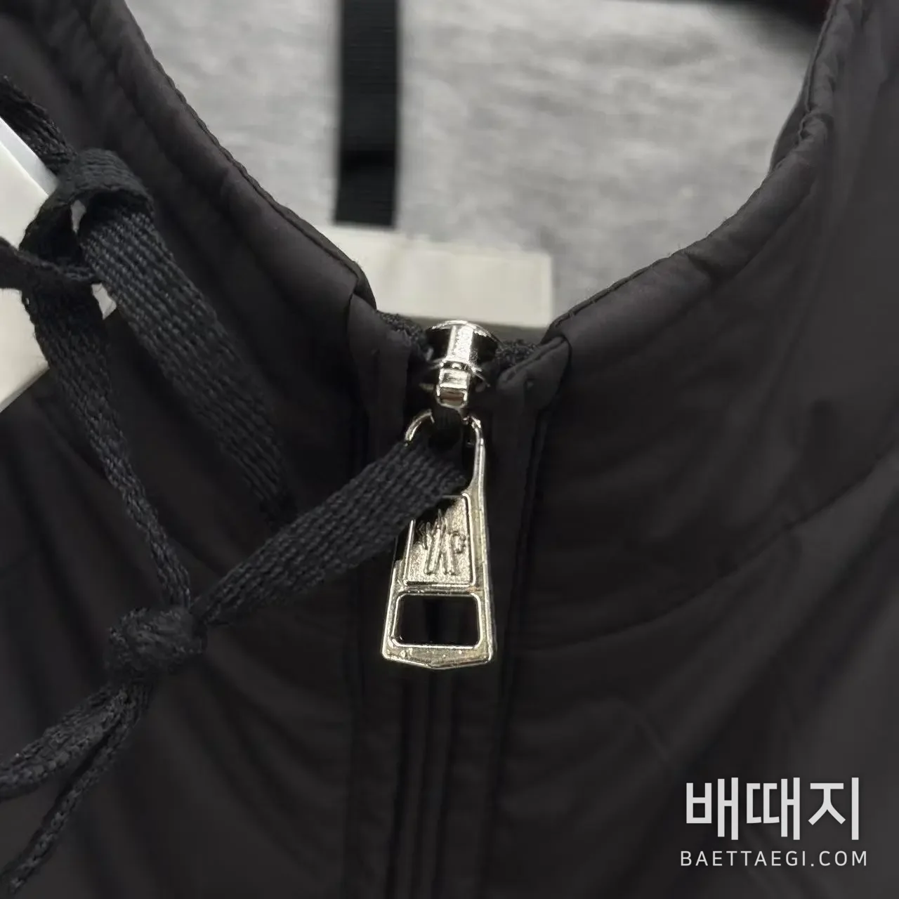 몽클레르 코튼 스탠드카라 남성 자켓 159887 검수사진 3
