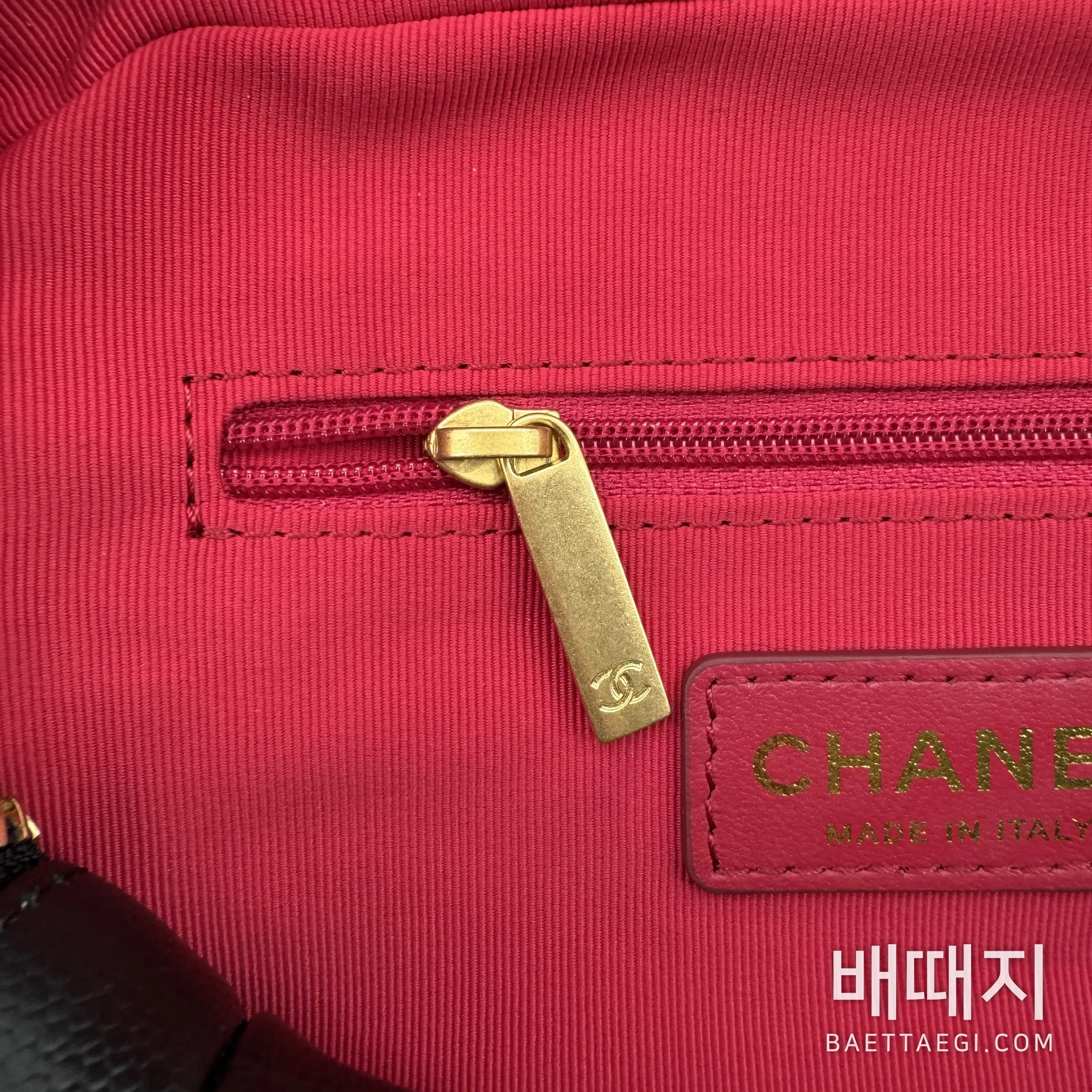 샤넬 리치 가죽 금장 하드웨어 미니 크로스백 AS3108 검수사진 16