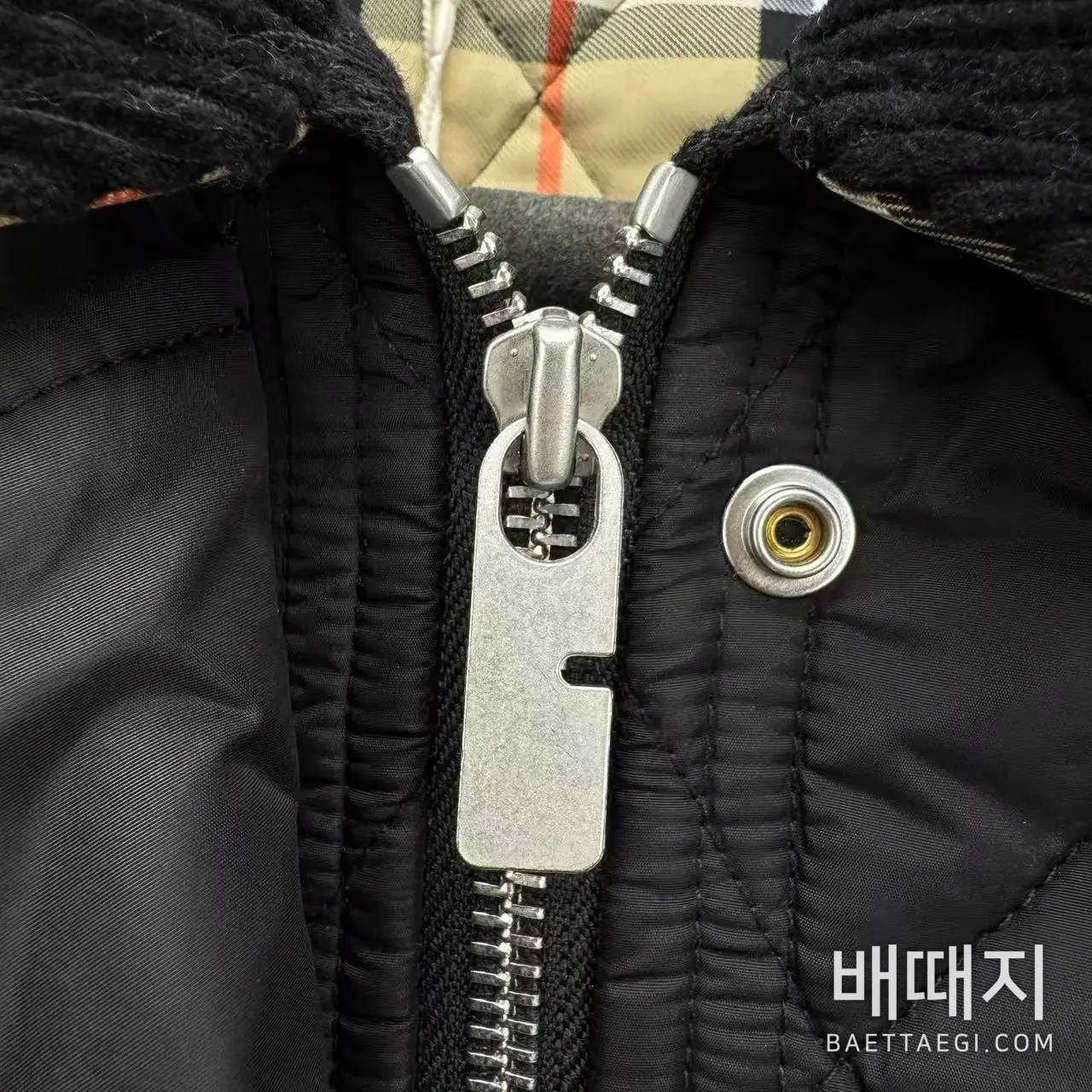 버버리 다이아몬드 퀼팅 나일론 코튼 패딩 자켓 170931 검수사진 5