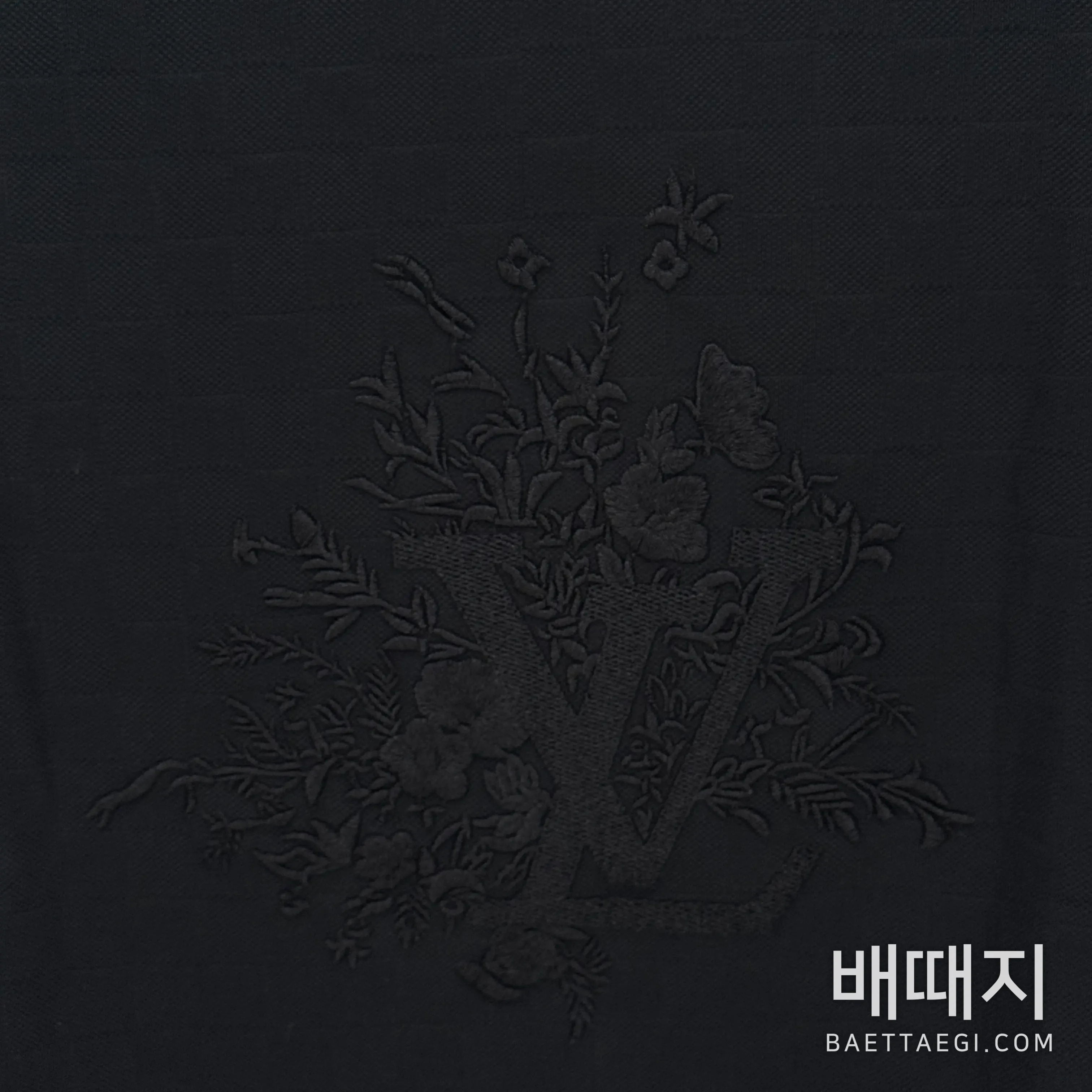 루이비통 부케 자수 로고 남성 반팔 티셔츠 검수사진 3