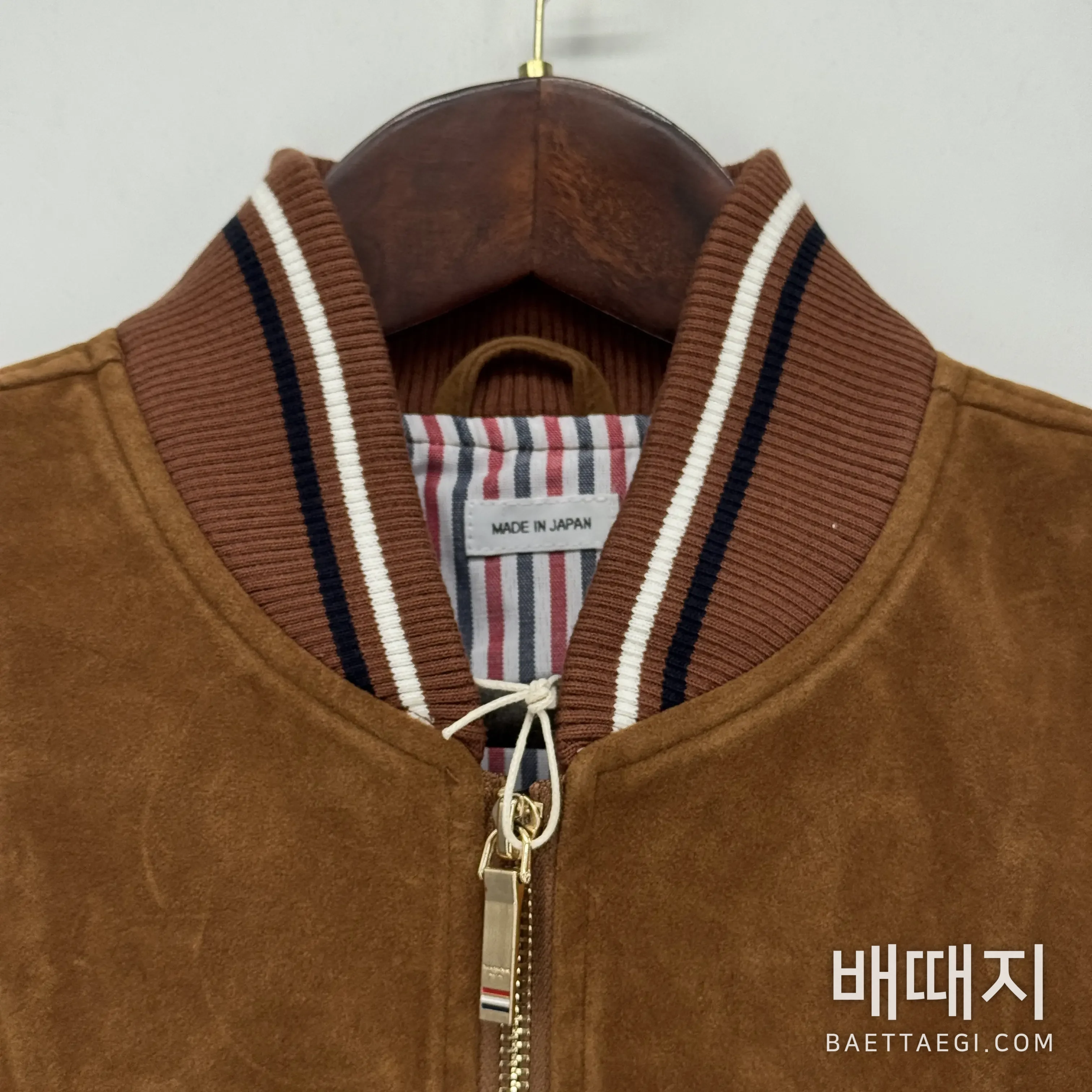 톰브라운 스웨이드 베이스볼 자켓 남성 자켓 검수사진 2