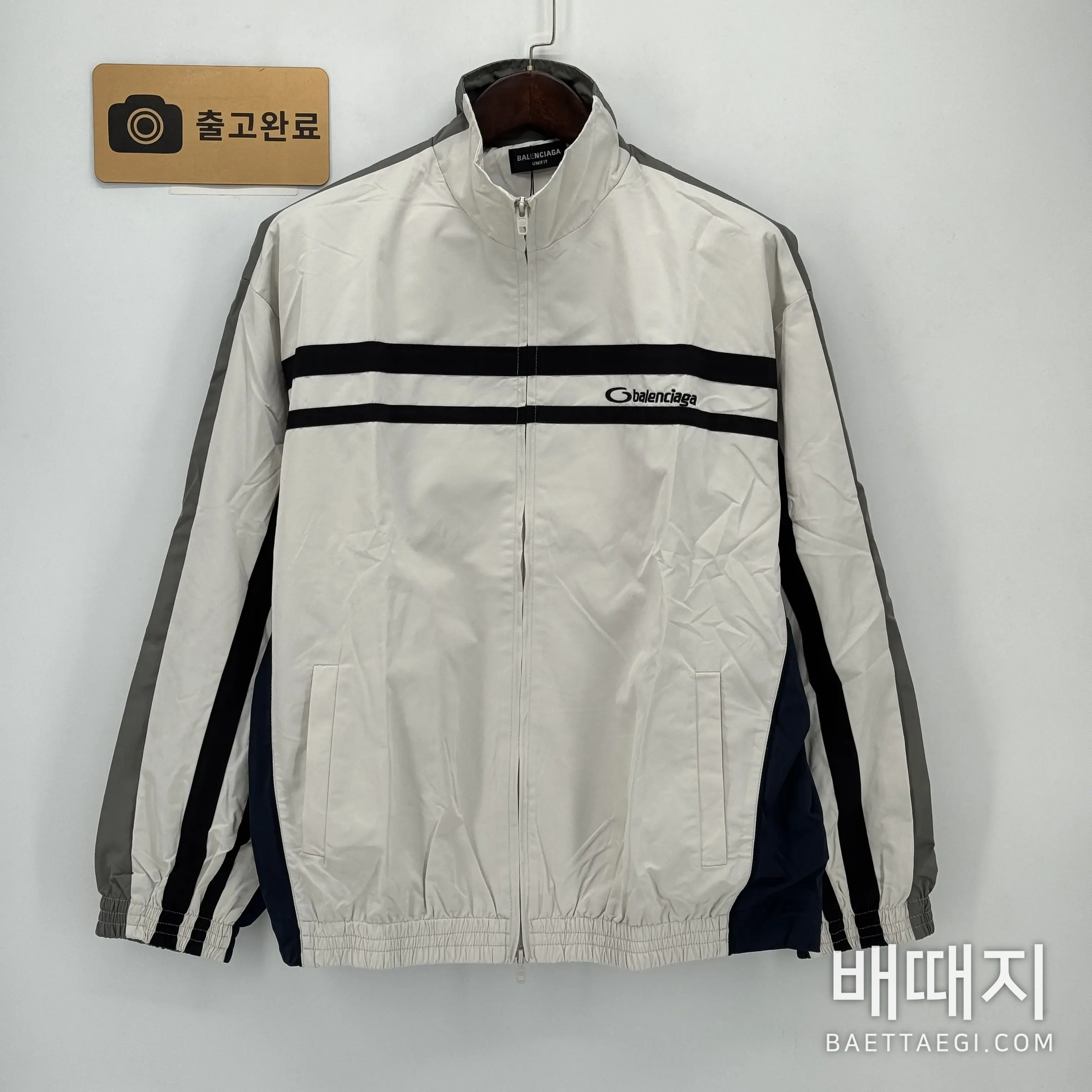 발렌시아가 캠퍼스 스타일 컬러 블록 남성 자켓 검수사진 1