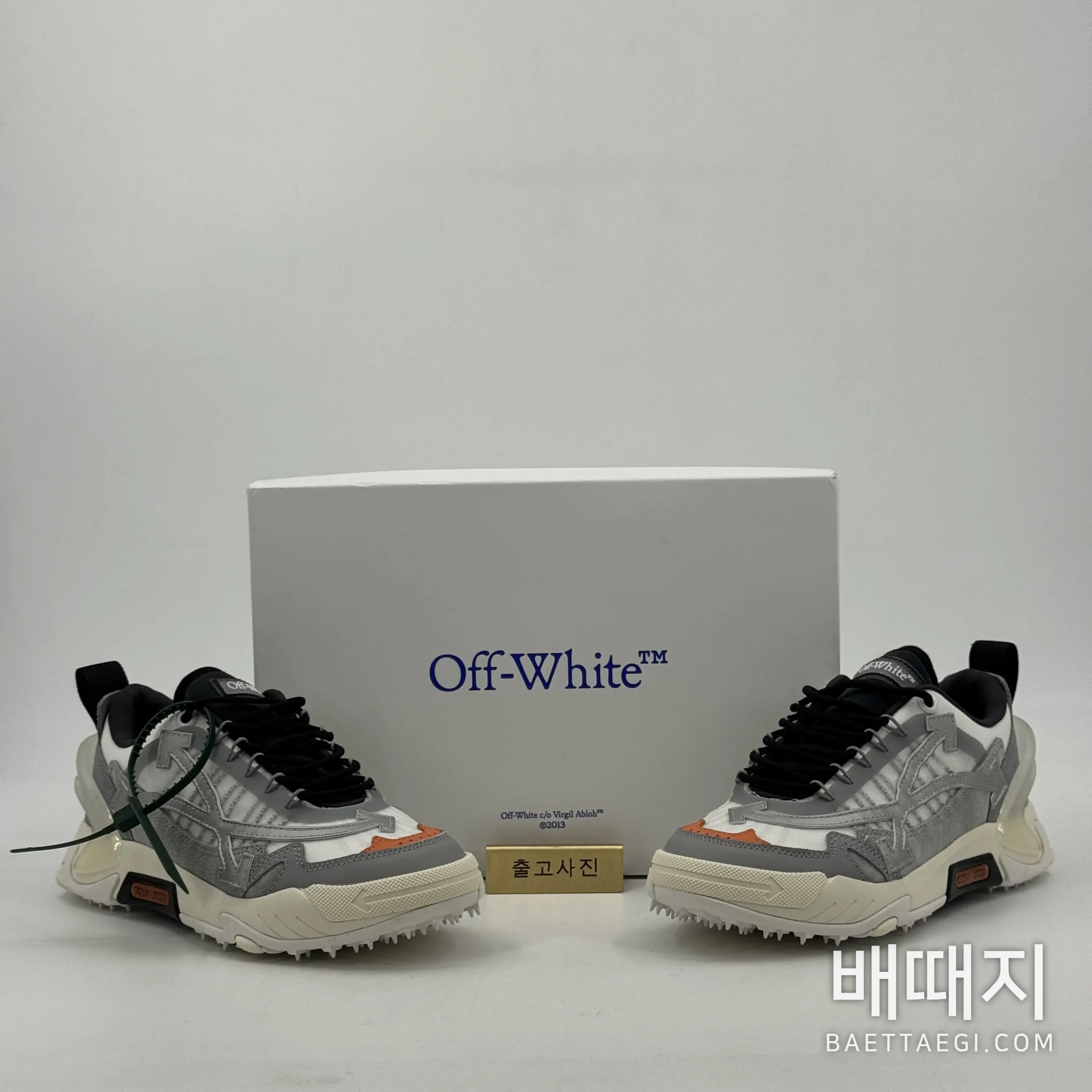 오프화이트 ODSY-2000 스니커즈 검수사진 1