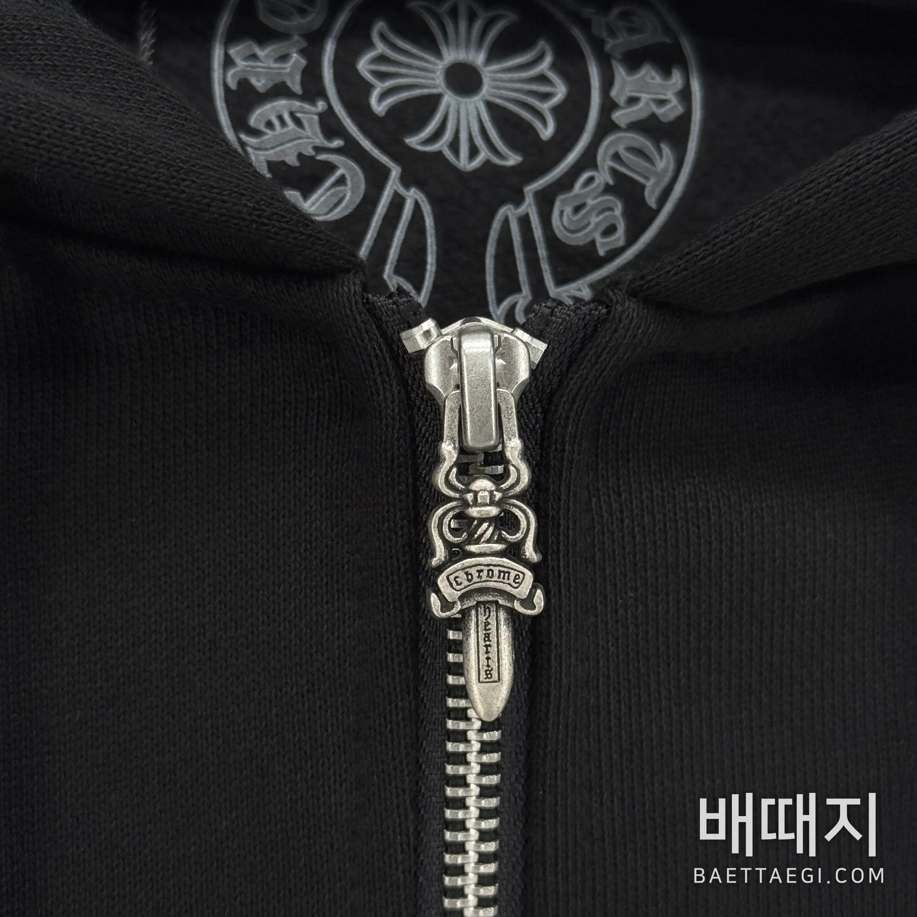 크롬하츠 말발굽 기린 무늬 프린트 집업 자켓 검수사진 2
