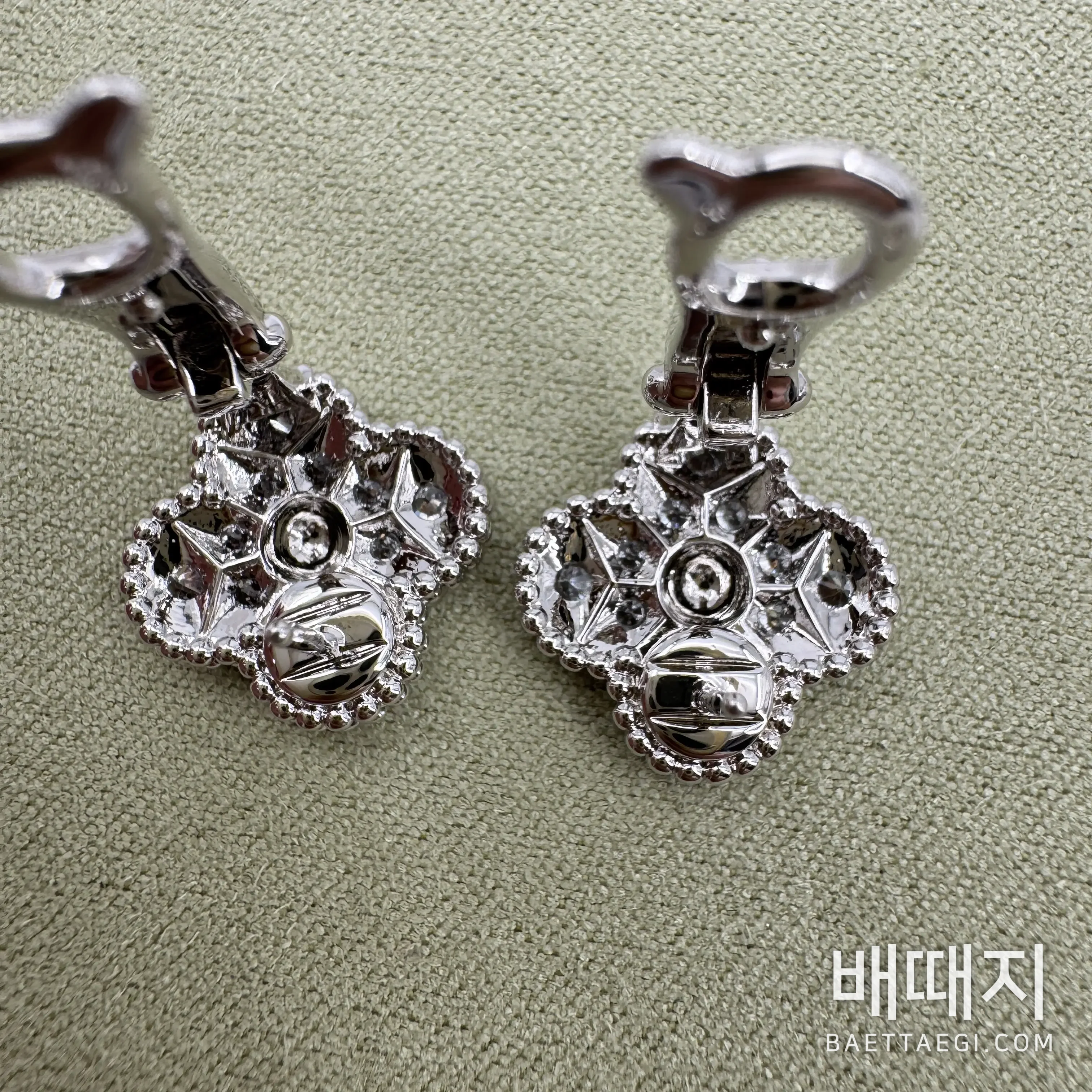 반클리프앤아펠 빈티지 알함브라 다이아몬드 귀걸이 검수사진 5