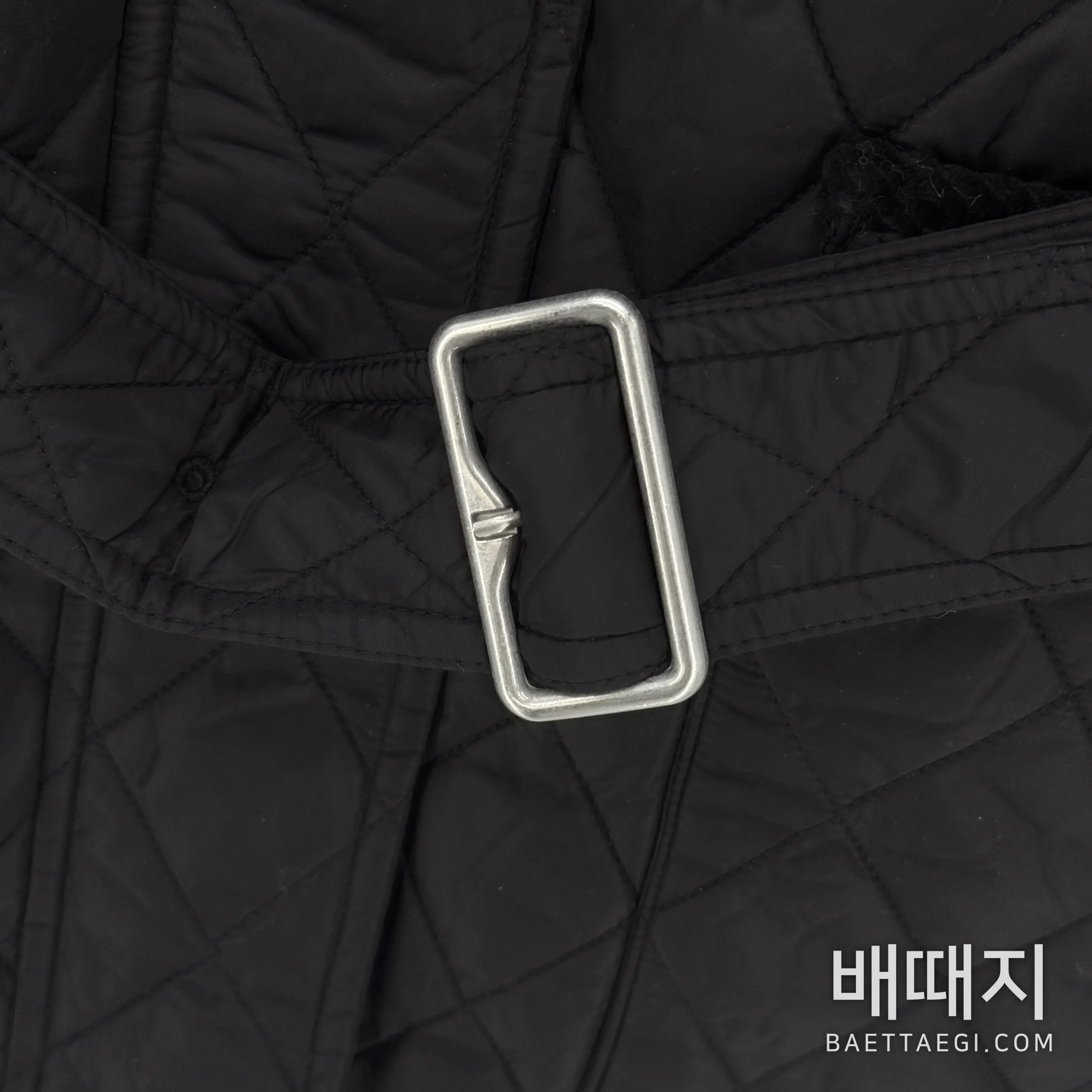 버버리 다이아몬드 퀼팅 나일론 코튼 패딩 자켓 170931 검수사진 4