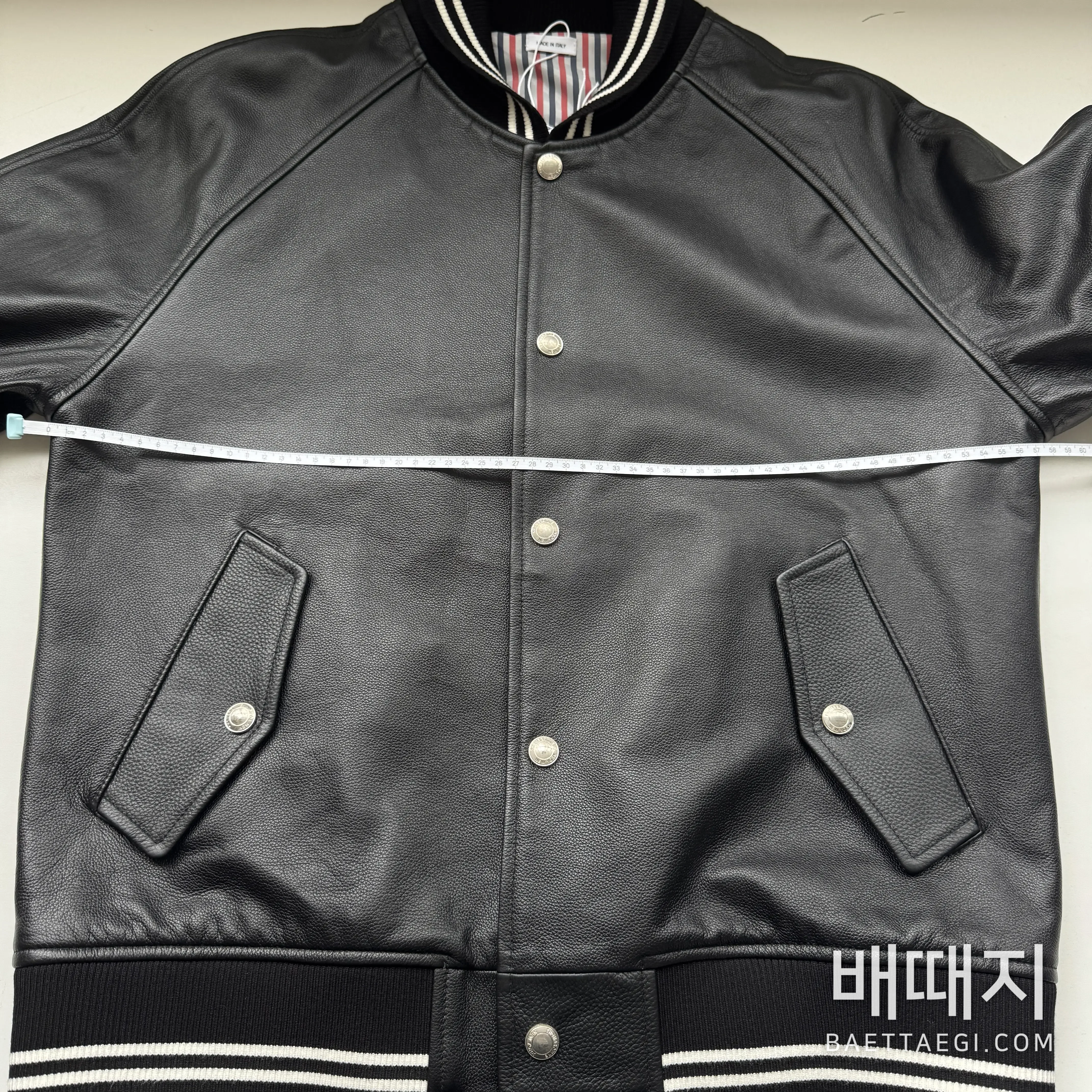 톰브라운 4바 스트라이프 램스킨 베이스볼 자켓 166644 검수사진 8