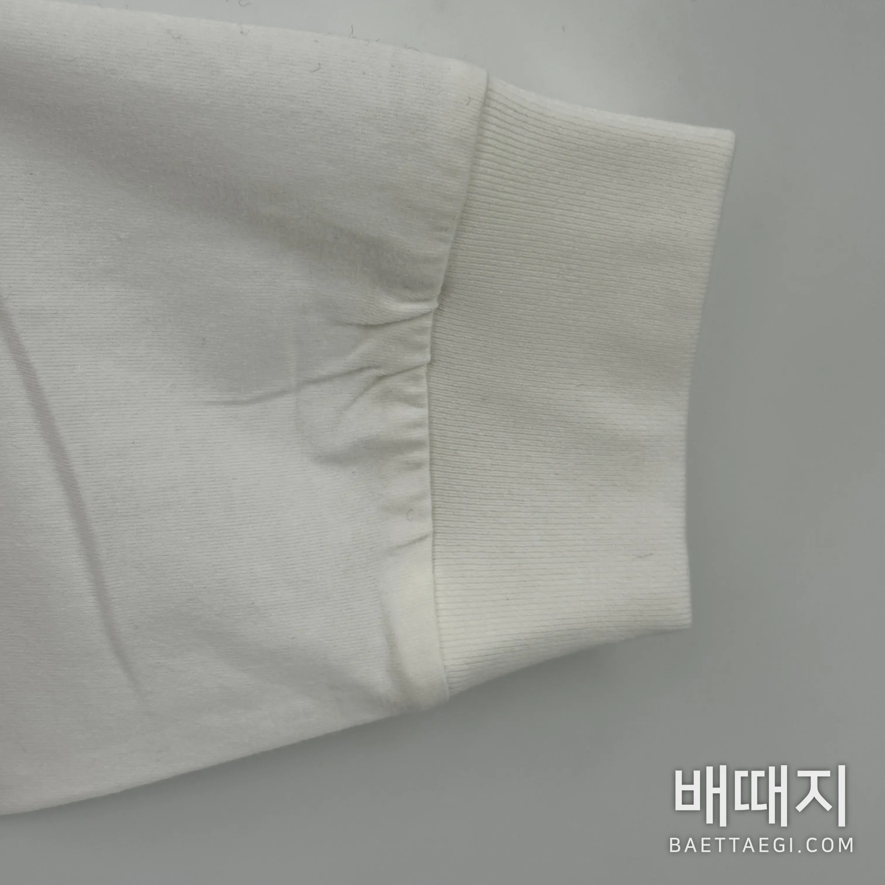 크롬하츠 플로럴 십자가 화이트 남성 긴팔 티셔츠 검수사진 4