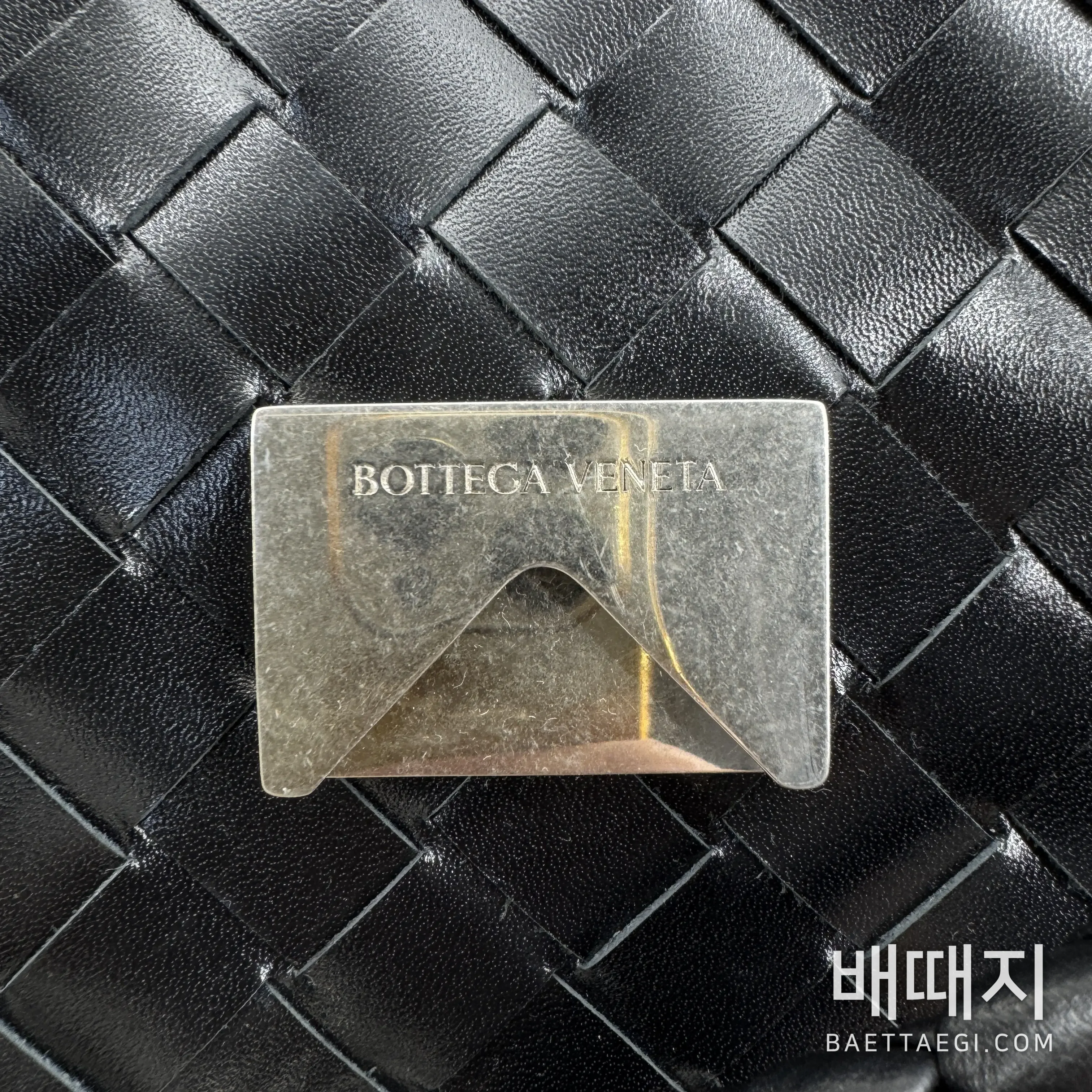 보테가베네타 안디아모 플랩 숄더백 검수사진 4